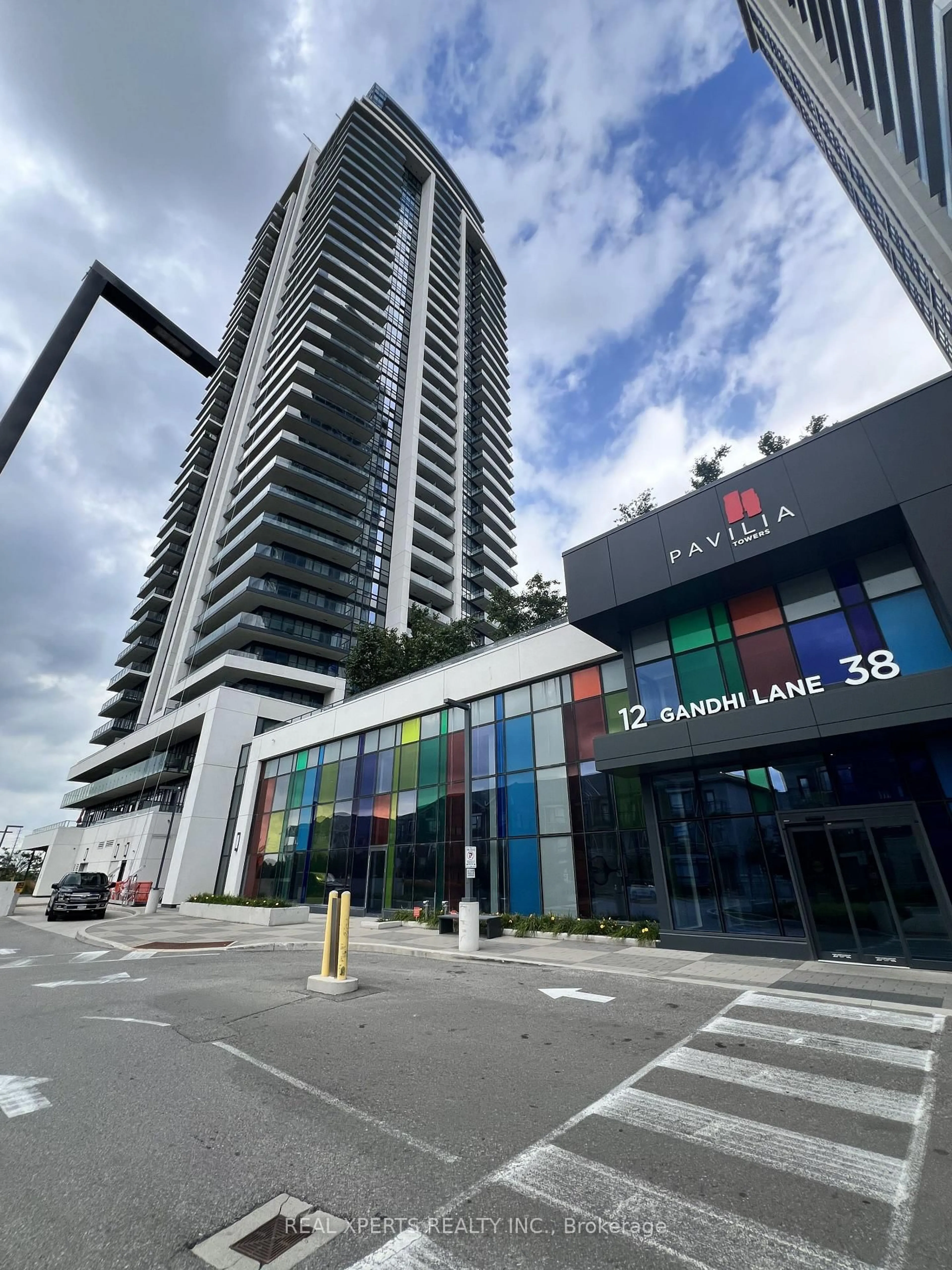 Indoor foyer for 12 Gandhi Lane #711, Markham Ontario L3T 0G8
