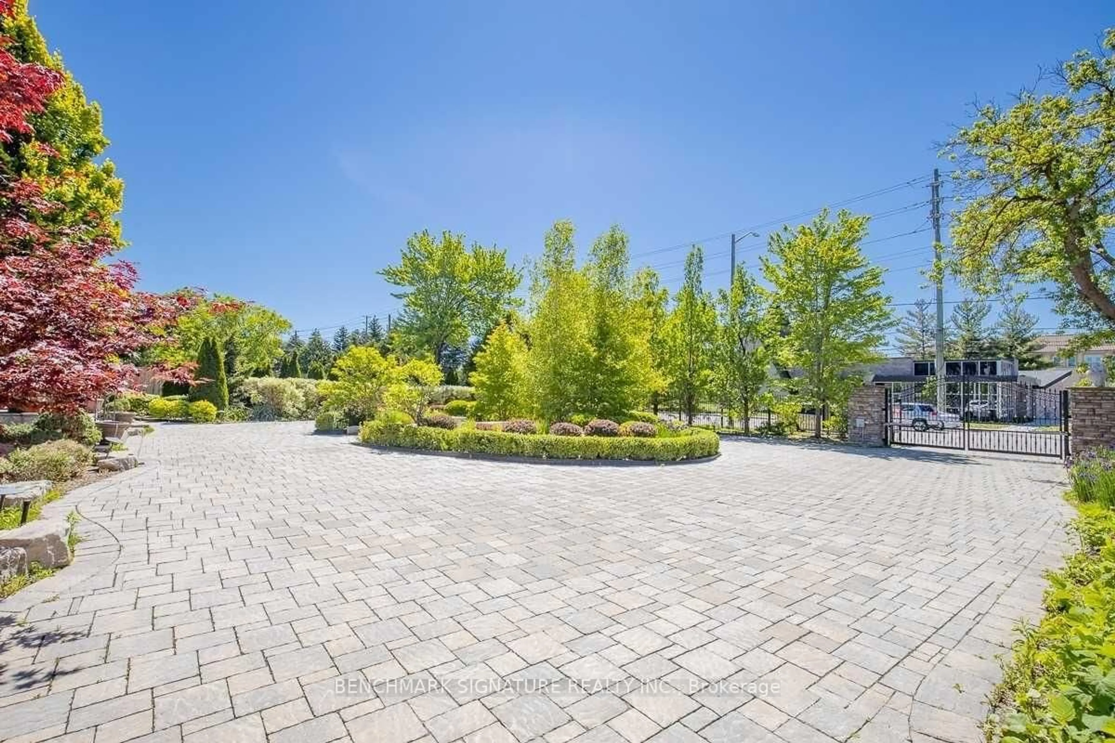 Patio, street for 4572 14th Ave, Markham Ontario L3S 3K6