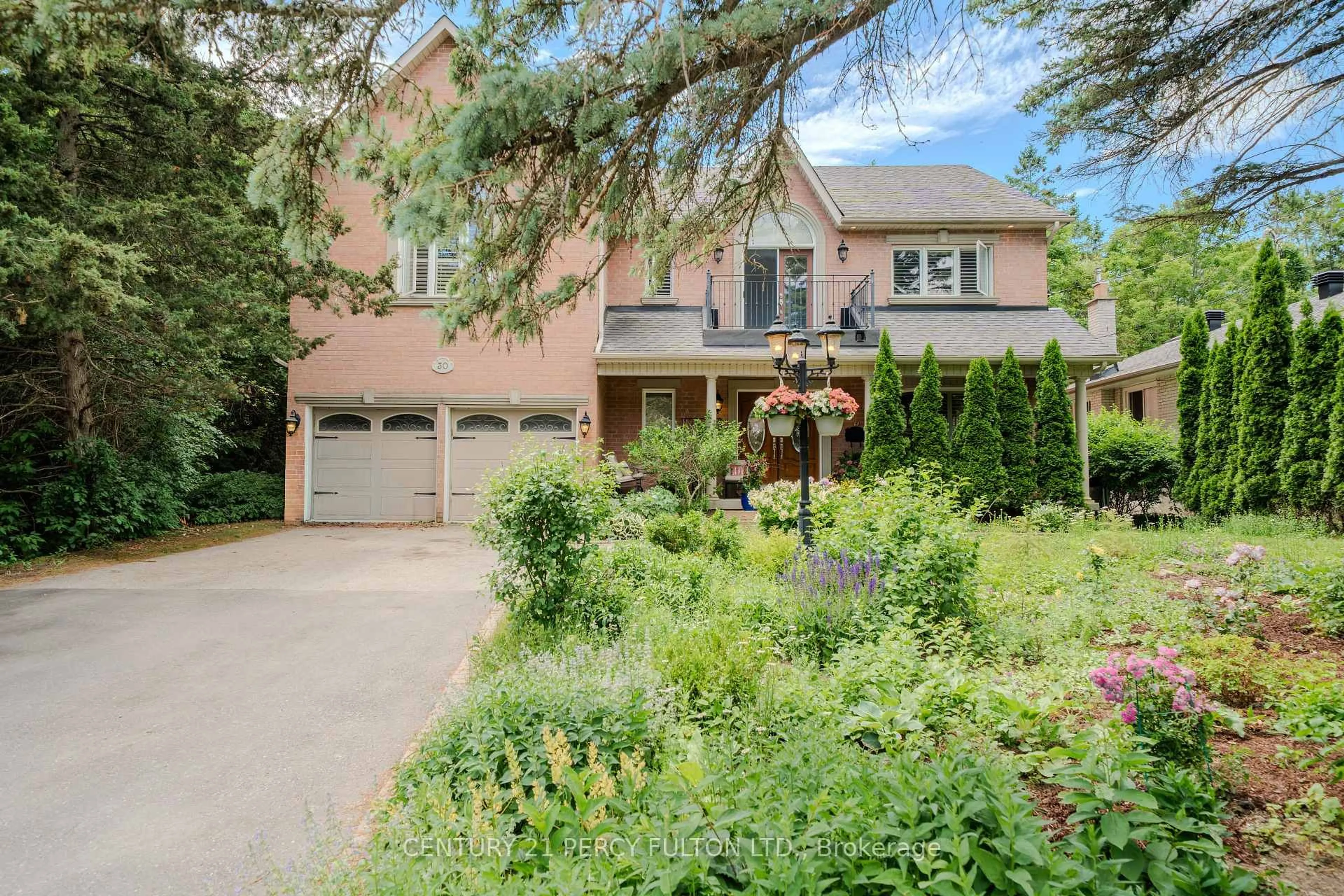 Home with brick exterior material, street for 30 Willowgate Dr, Markham Ontario L3P 1G3