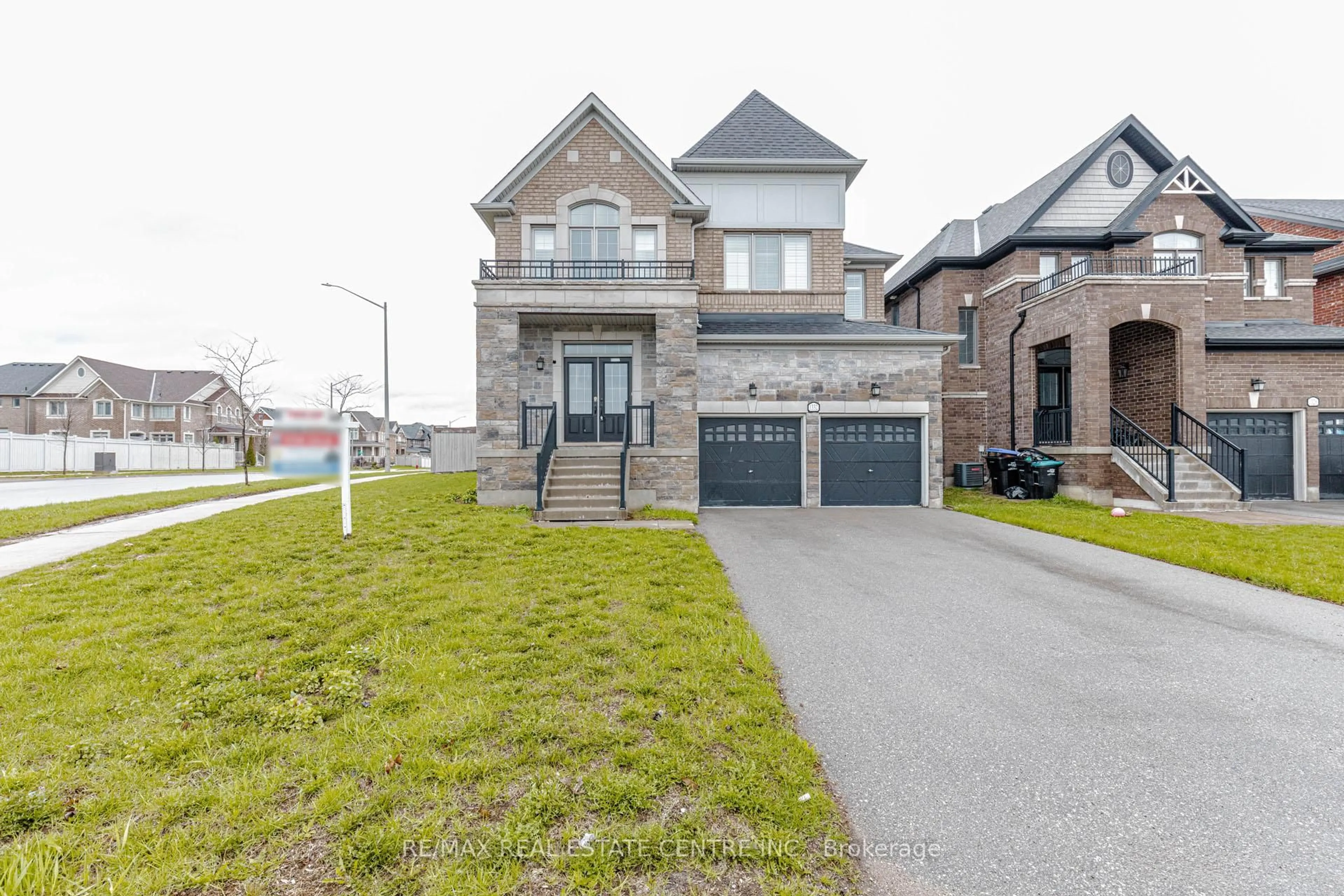 Home with brick exterior material, street for 1332 Blackmore St, Innisfil Ontario L9S 0J8