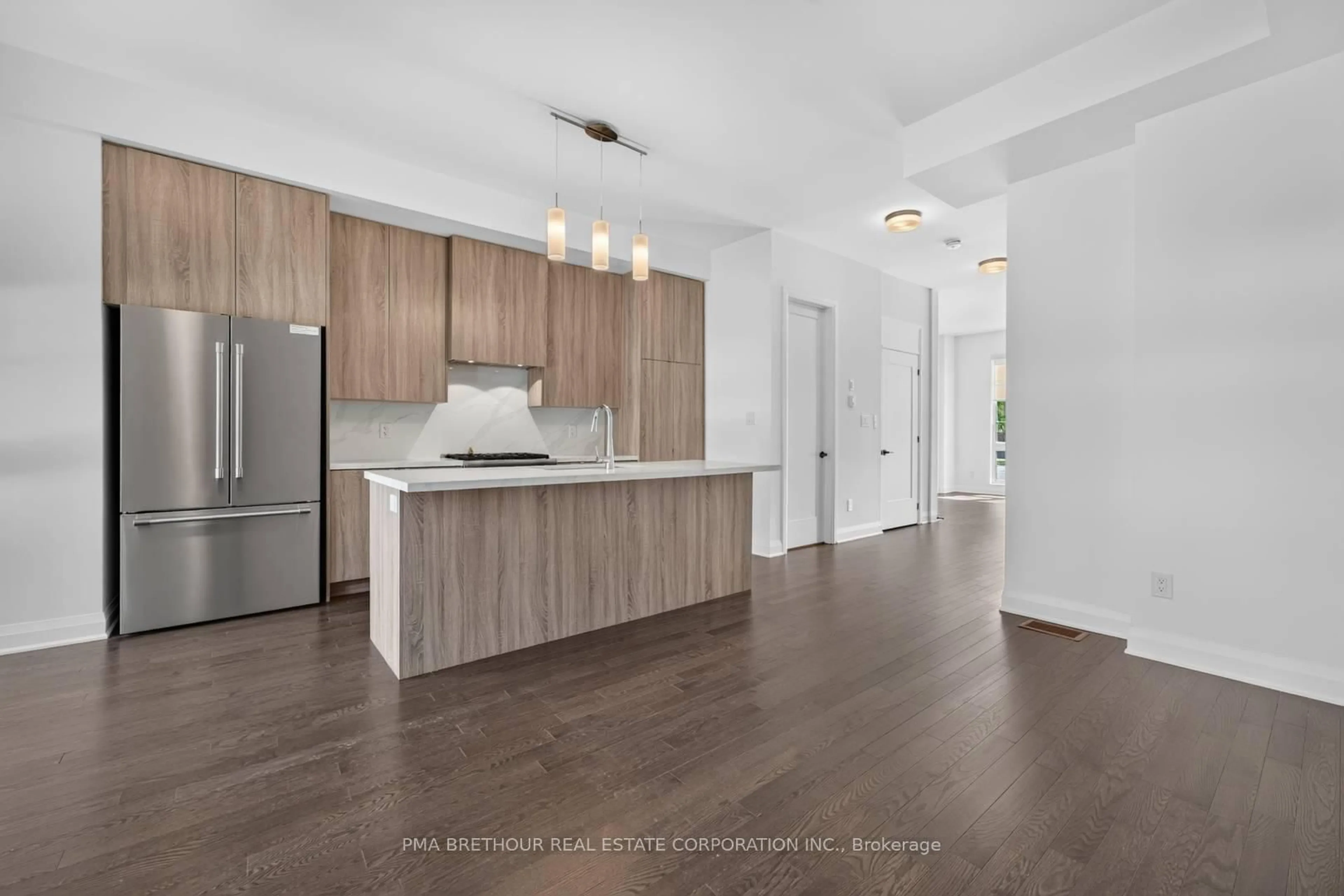 Open concept kitchen, wood/laminate floor for 222 Atkinson Ave, Vaughan Ontario L4J 4R3