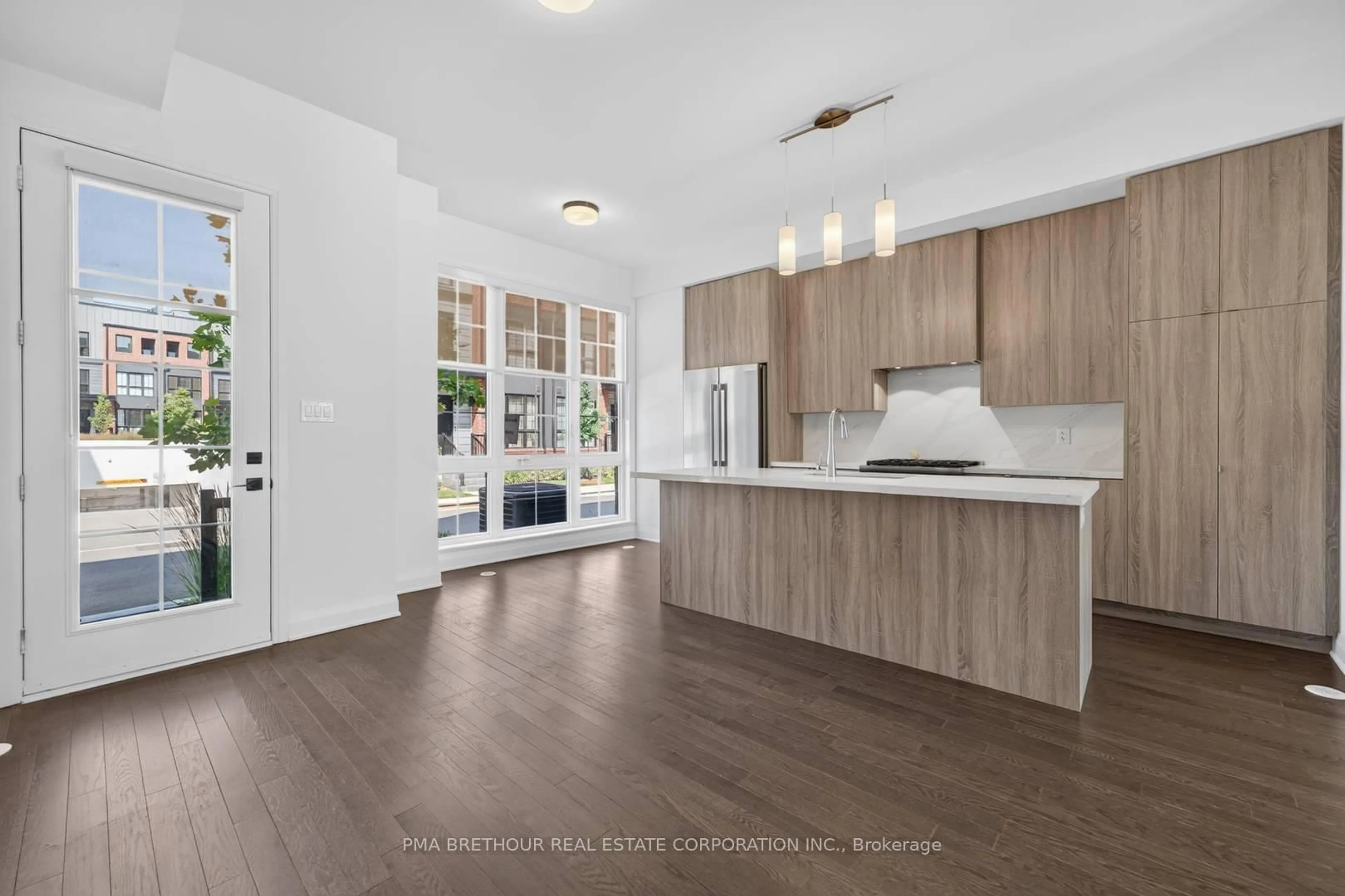 Open concept kitchen, unknown for 222 Atkinson Ave, Vaughan Ontario L4J 4R3