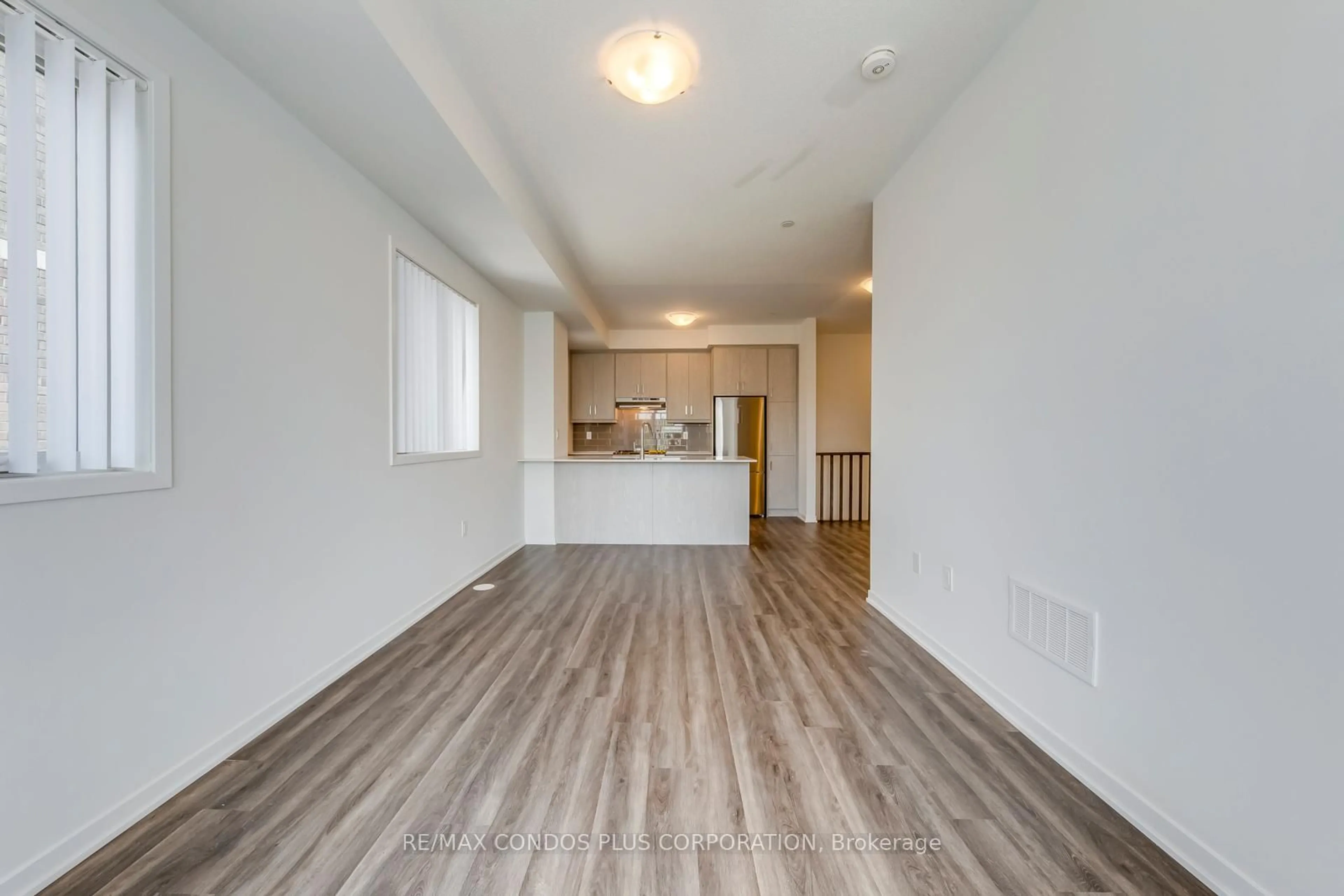 Unknown for 140 Honeycrisp Cres #281, Vaughan Ontario L4K 0N7