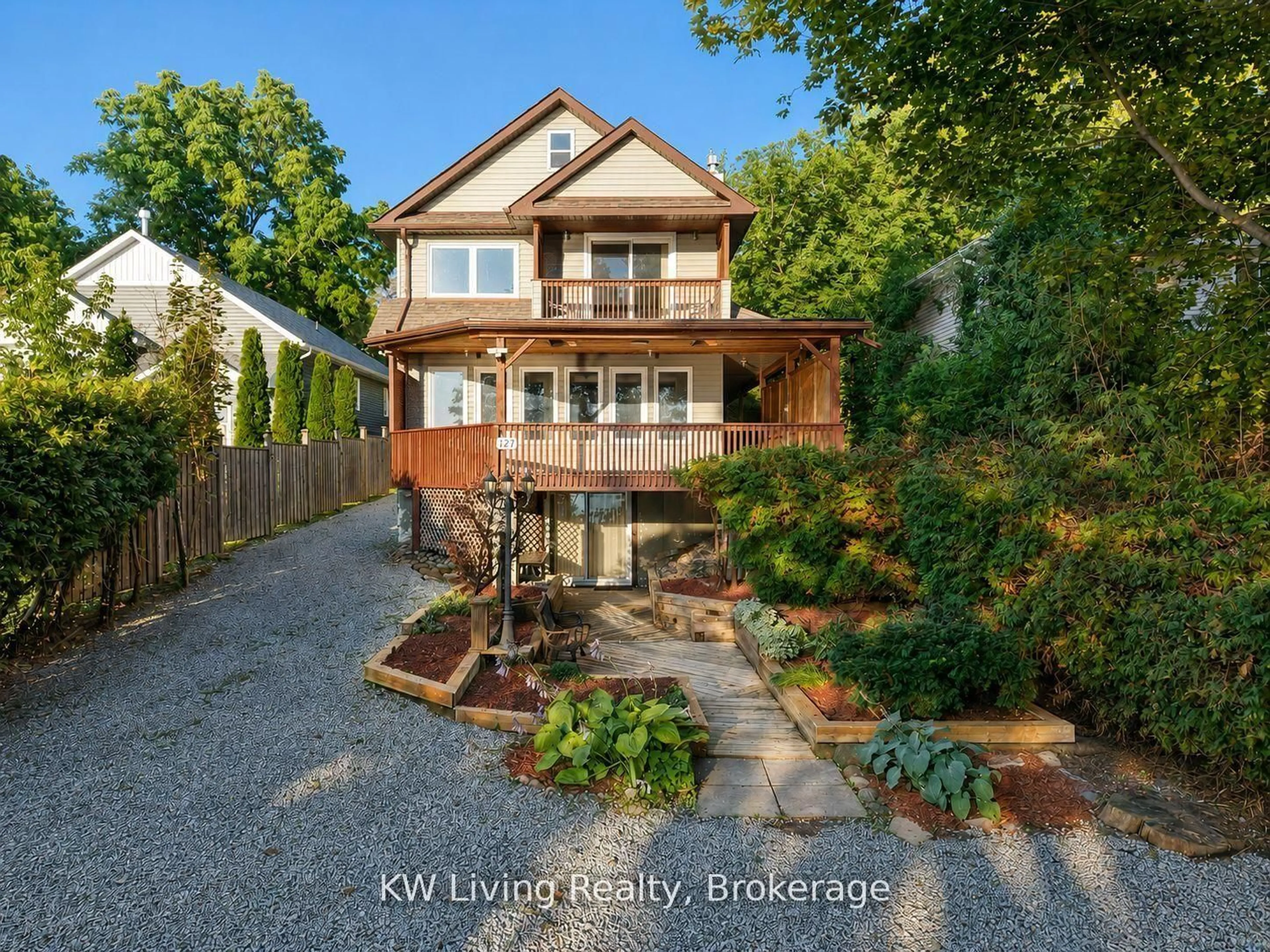 Home with brick exterior material, street for 127 Lake Dr, Georgina Ontario L4P 3C8