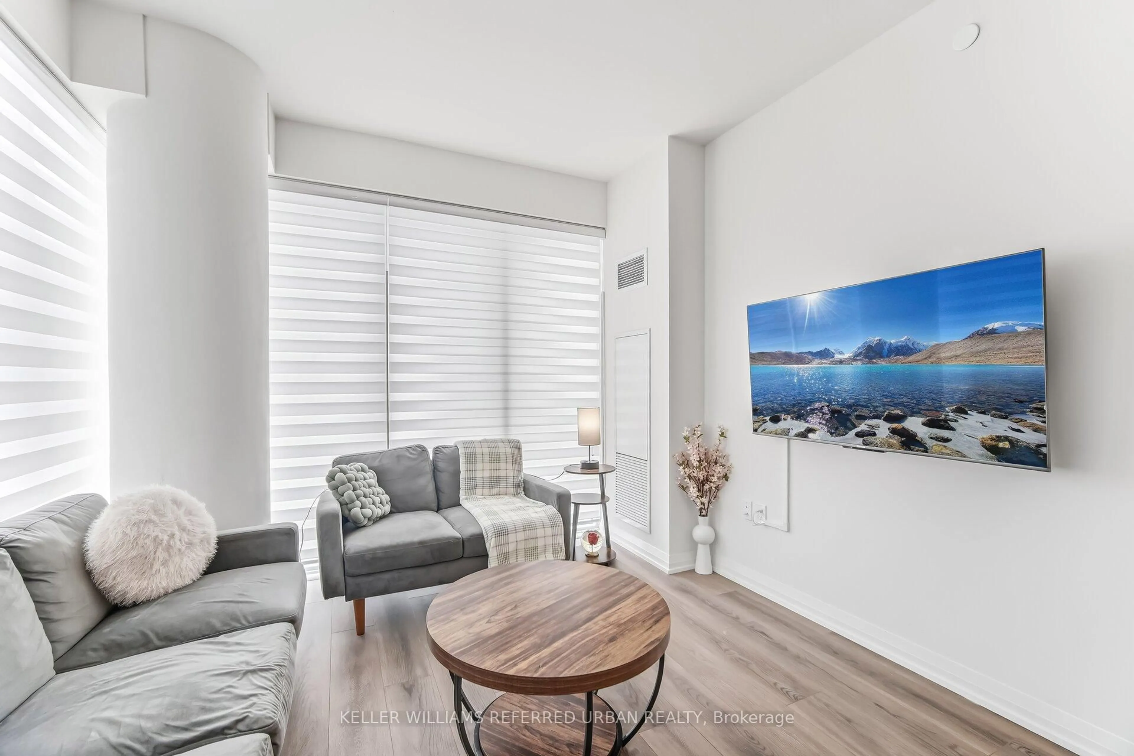 Living room with furniture, unknown for 9000 Jane St #1115, Vaughan Ontario L4K 0M6