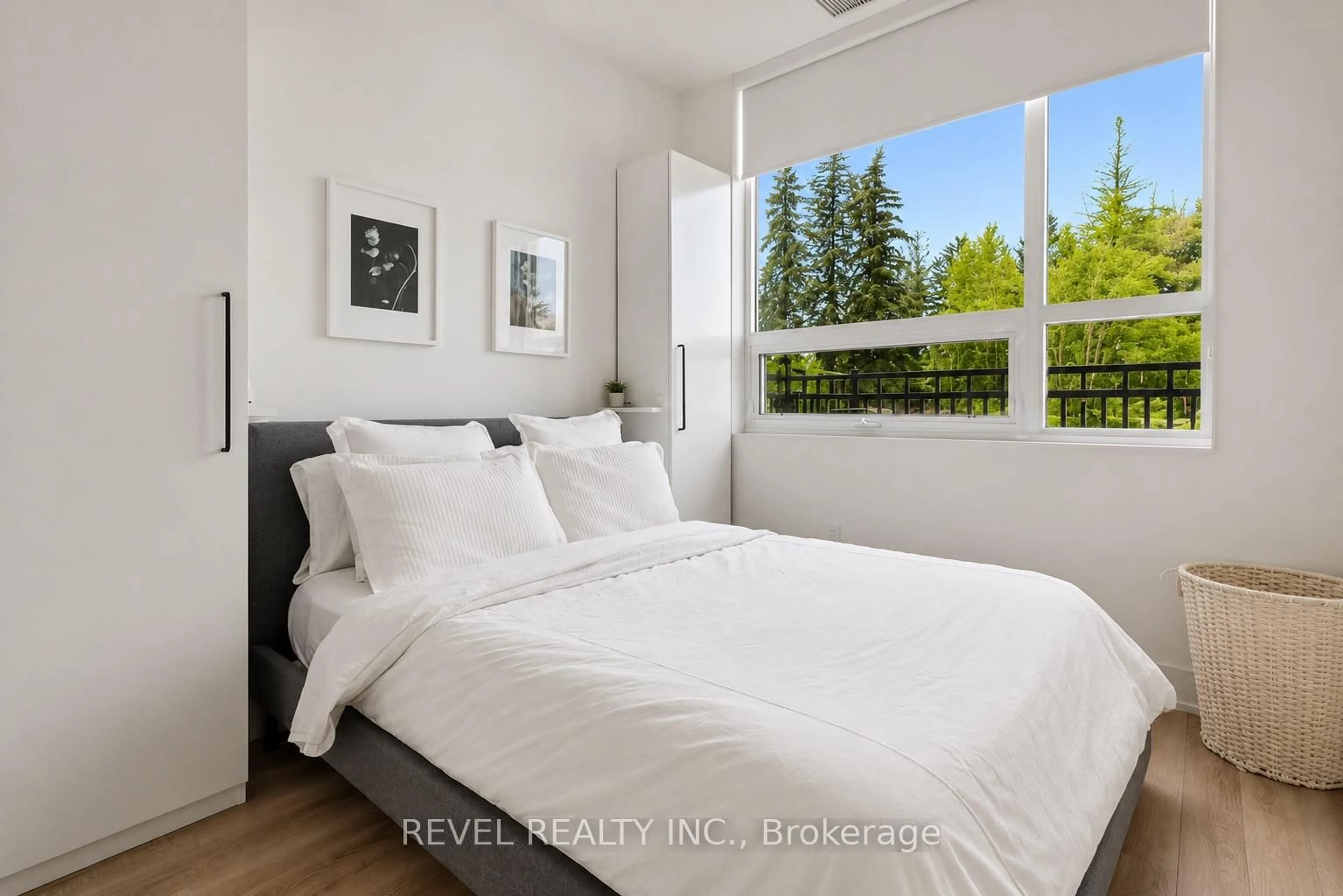 Bedroom with bed, wood/laminate floor for 2075 King Rd #123, King Ontario L7B 0R6