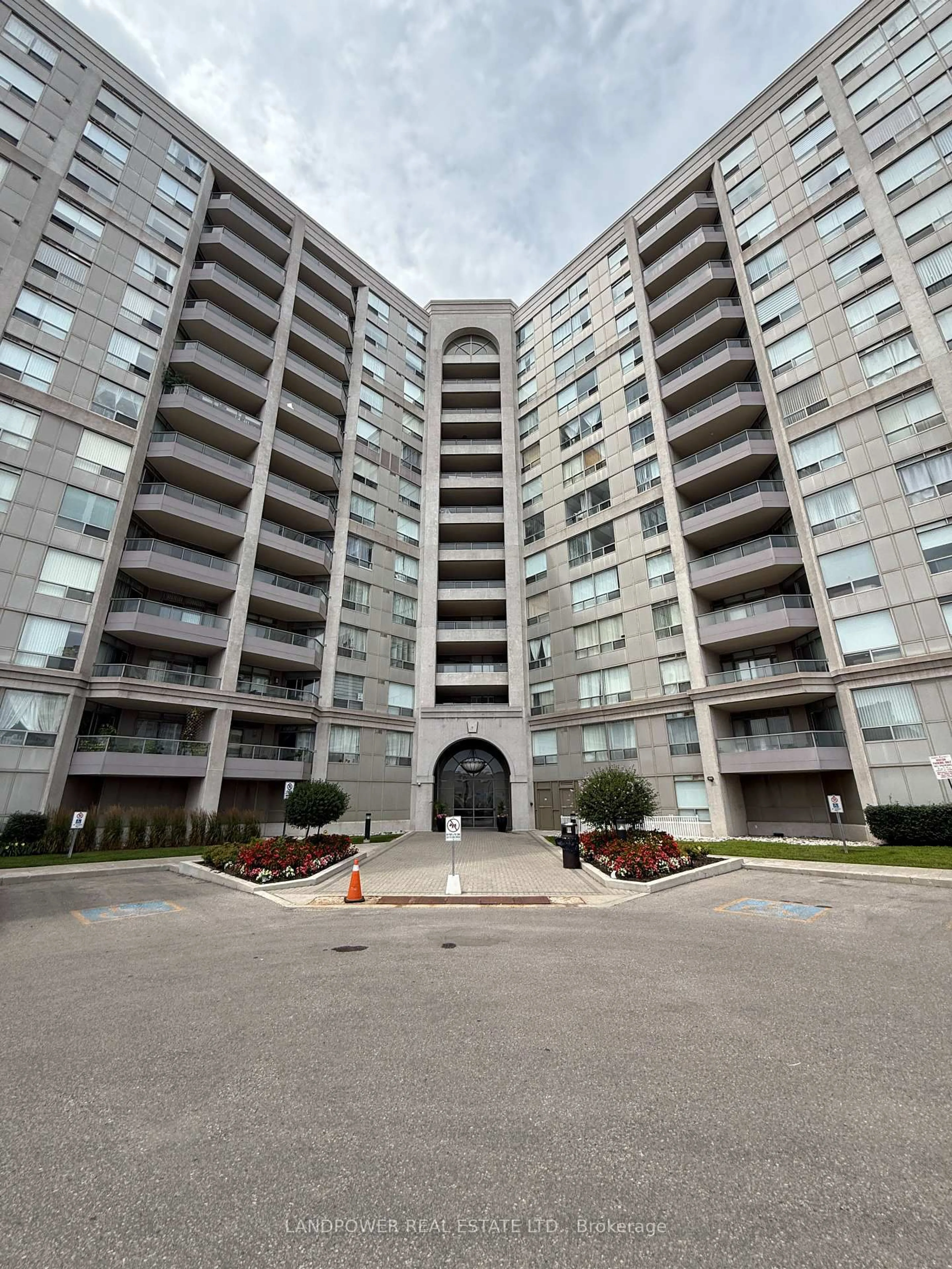 Unknown for 9015 Leslie St #1202, Richmond Hill Ontario L4B 4J8