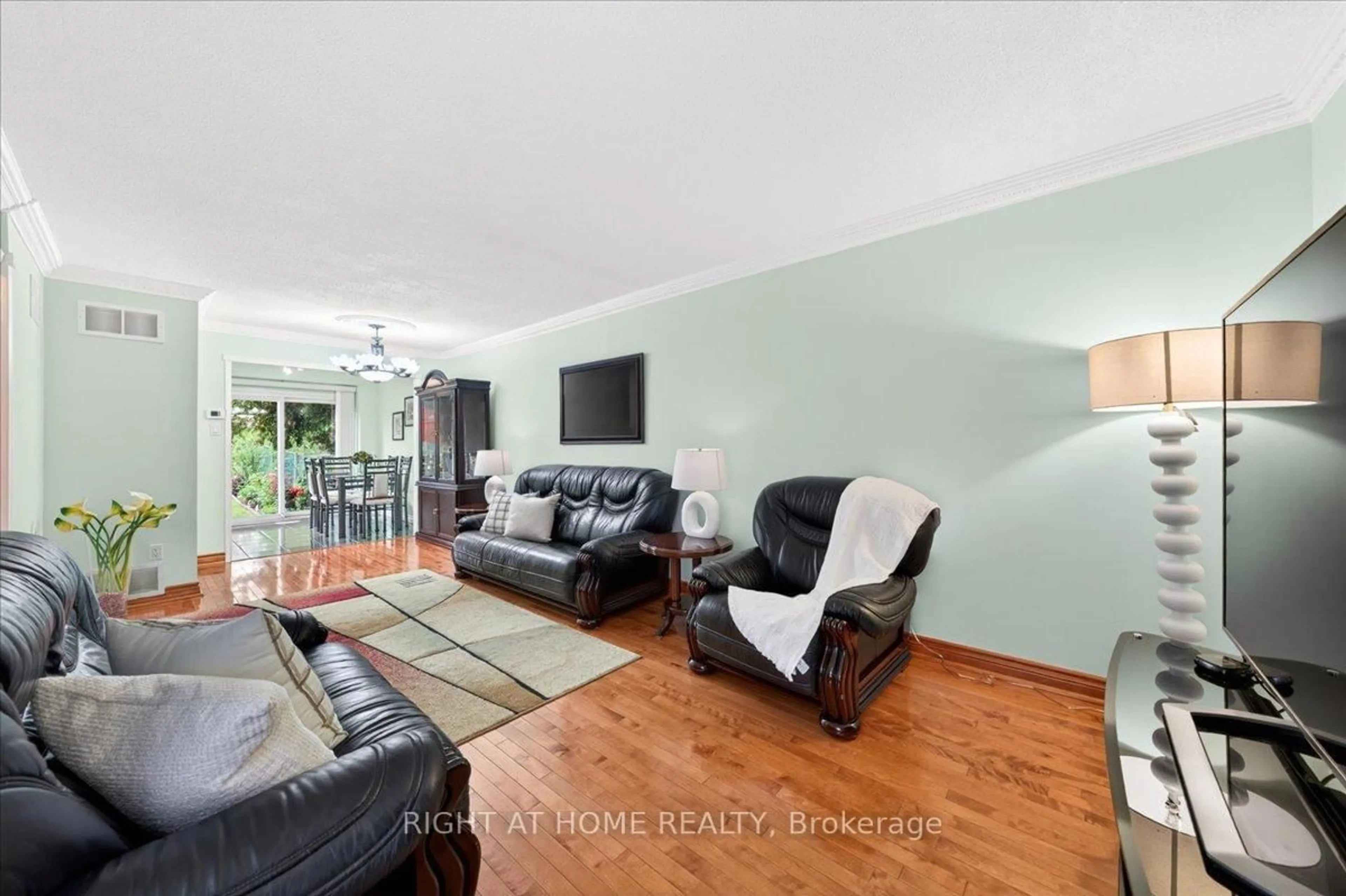 Living room with furniture, unknown for 72 Rejane Cres, Vaughan Ontario L4J 5A5