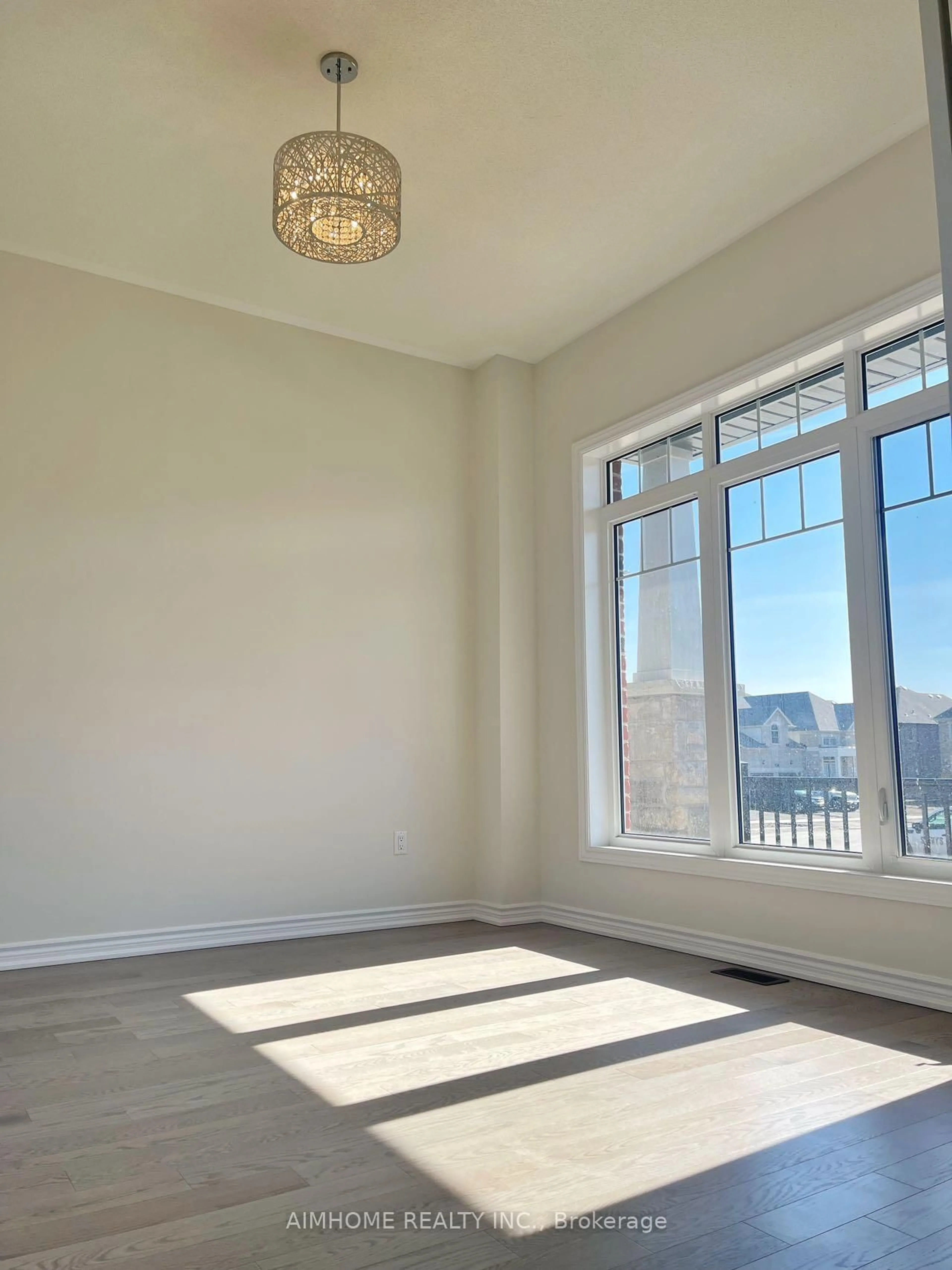 A pic of a room for 1517 Broderick St, Innisfil Ontario L9S 4E1