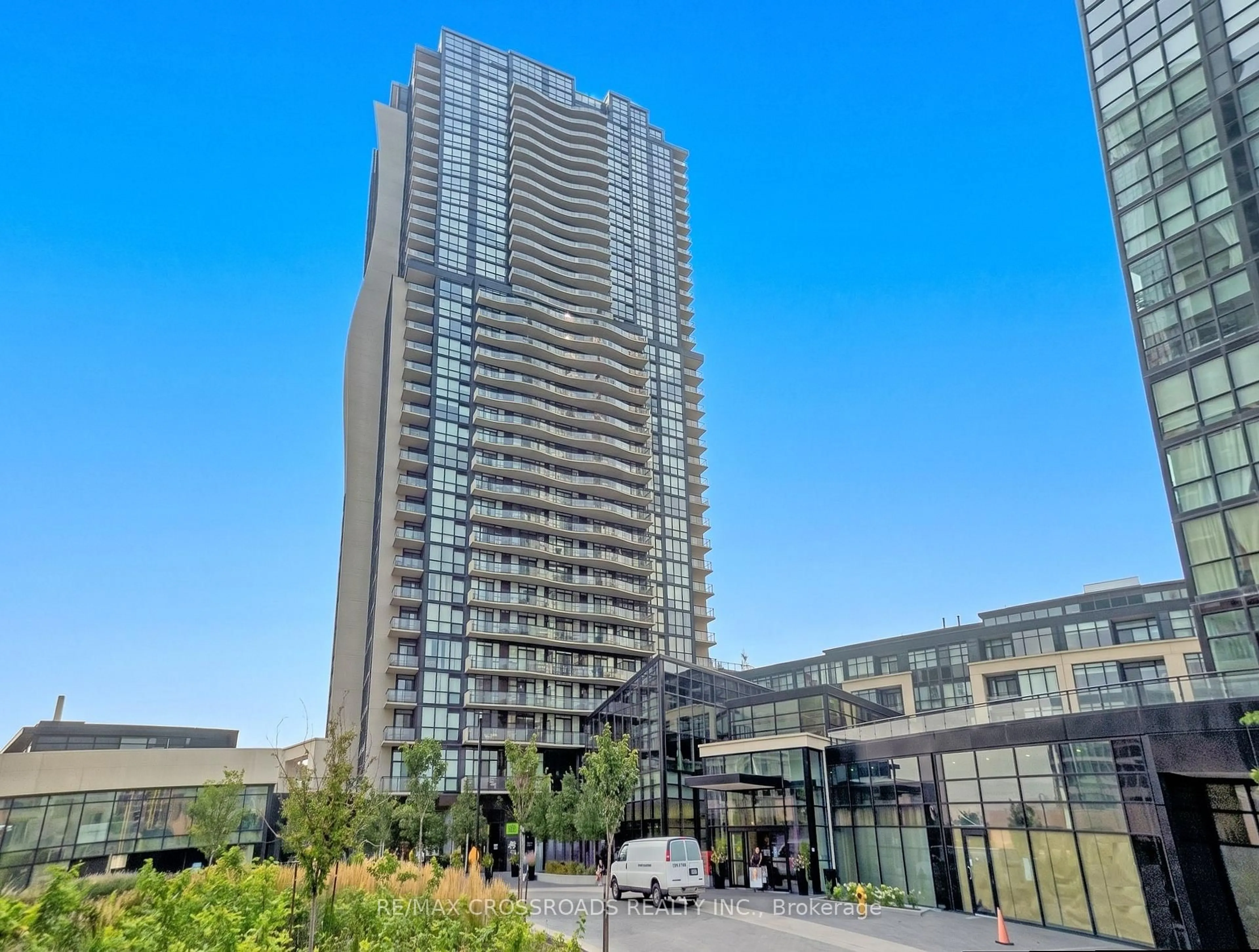 Indoor foyer for 2900 Highway 7 #3402, Vaughan Ontario L4K 0G3