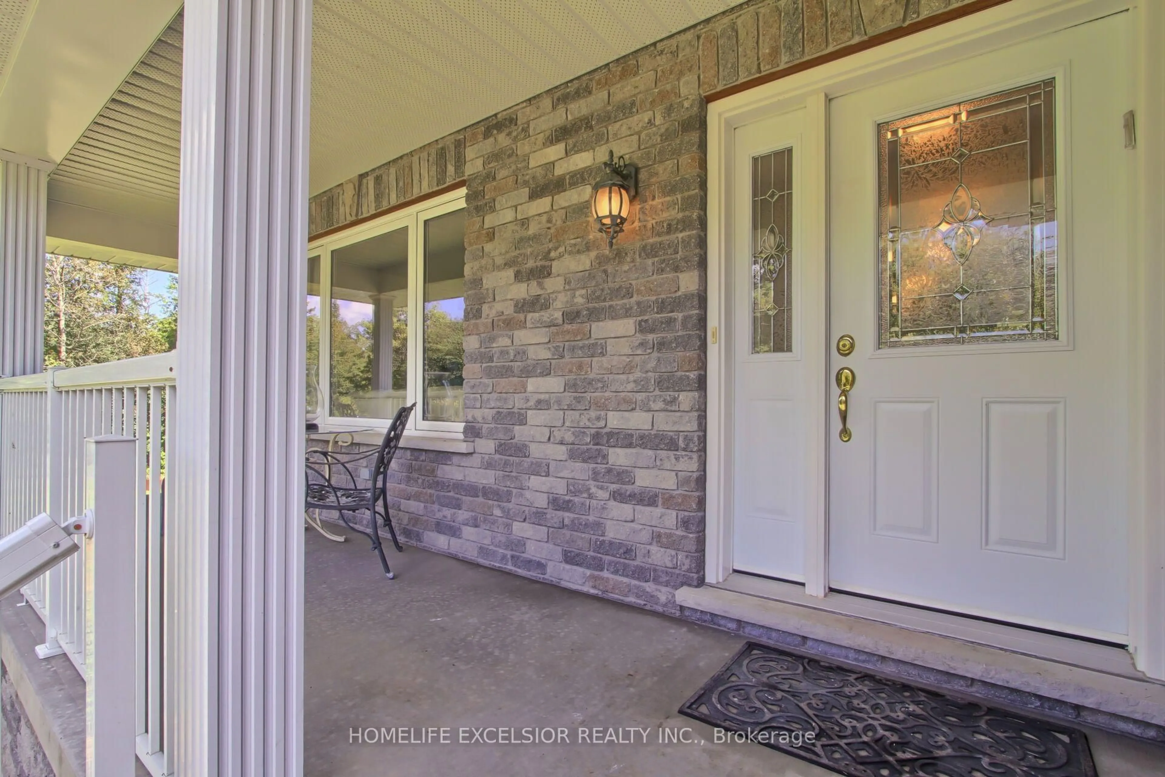Indoor entryway for 22823 Weirs Sdrd, Georgina Ontario L0E 1N0