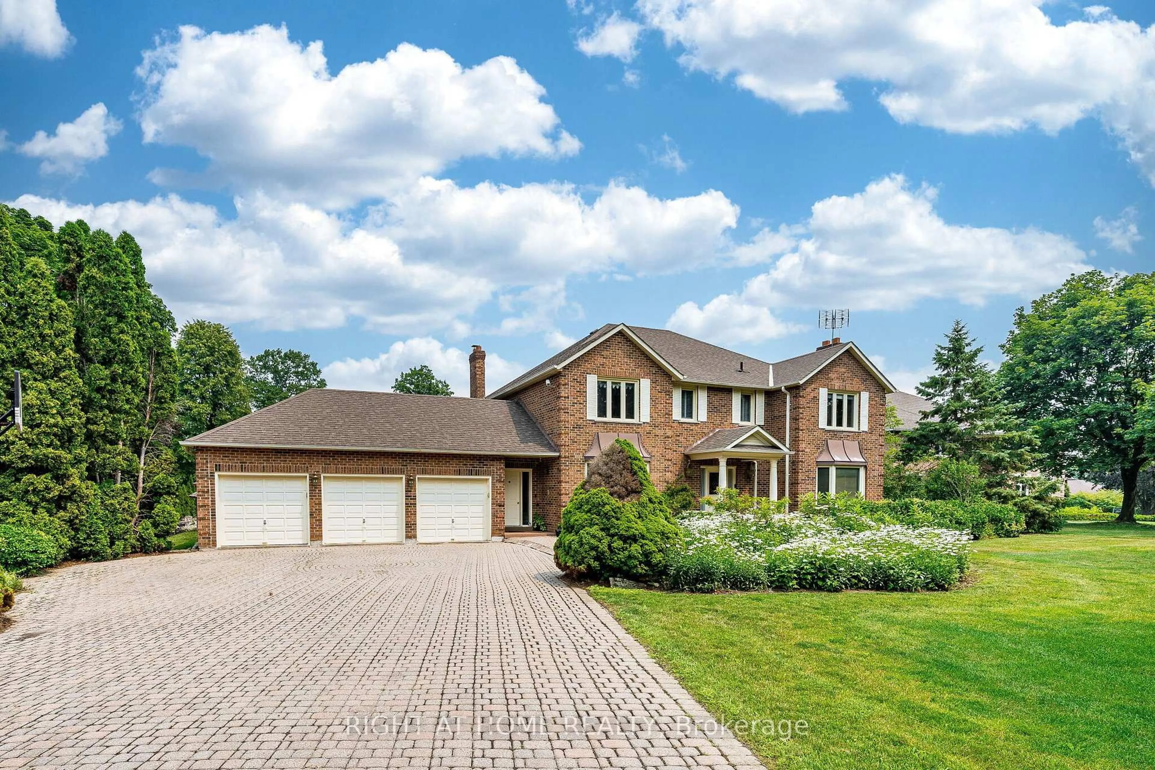 Home with brick exterior material, street for 9 Glenridge Dr, Markham Ontario L6C 1A2