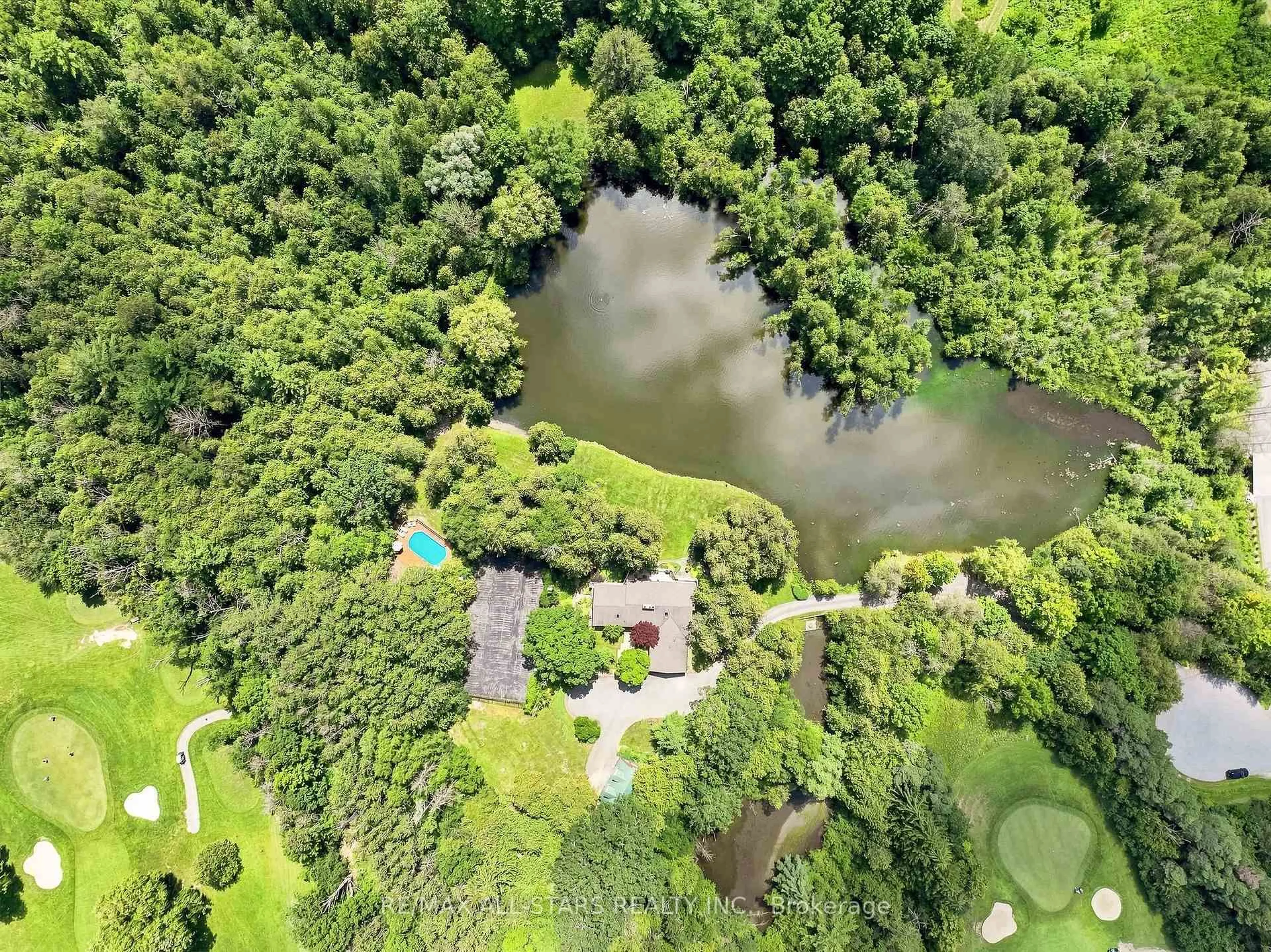A pic from outside/outdoor area/front of a property/back of a property/a pic from drone, water/lake/river/ocean view for 46 Sawmill Lane, Whitchurch-Stouffville Ontario L0H 1G0