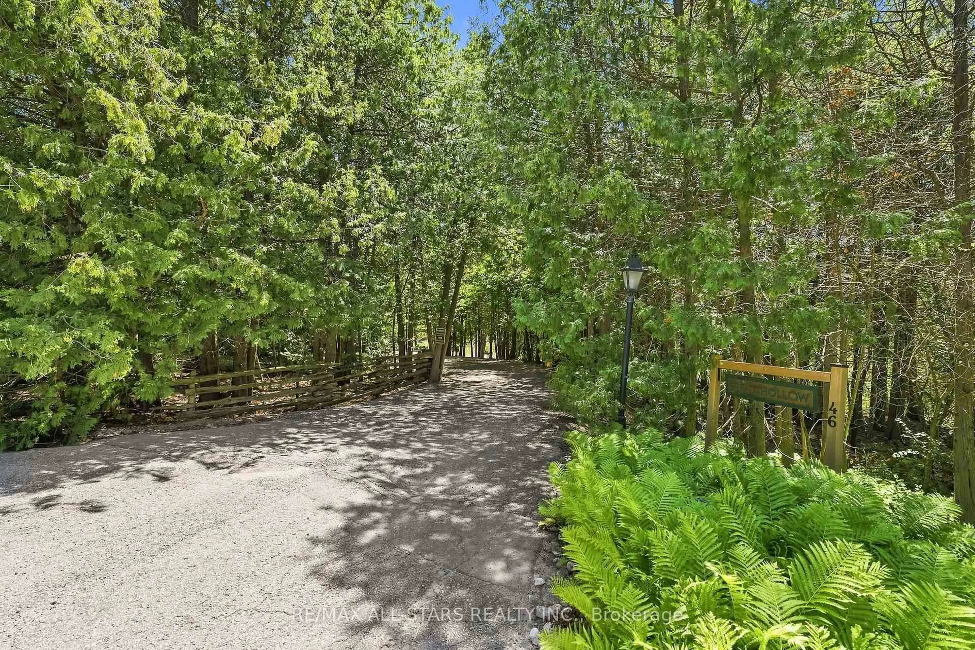 Patio, forest/trees view for 46 Sawmill Lane, Whitchurch-Stouffville Ontario L0H 1G0