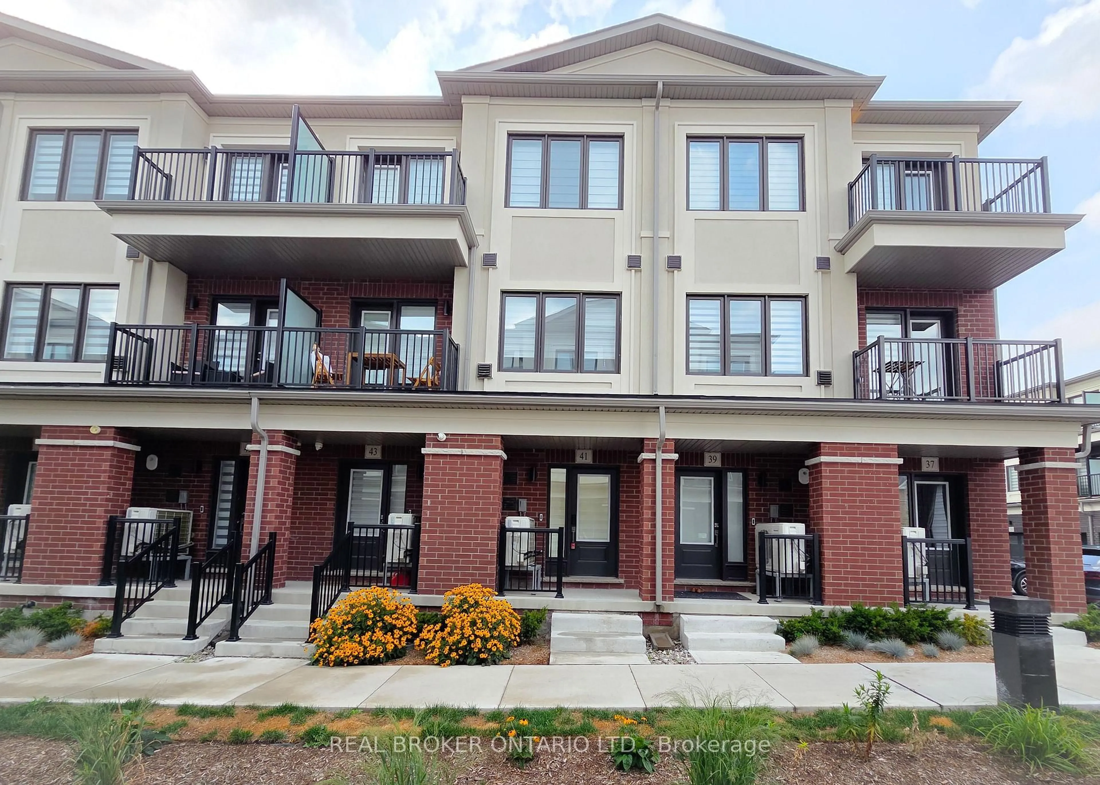 Unknown for 41 Matawin Lane, Richmond Hill Ontario L4B 0H8