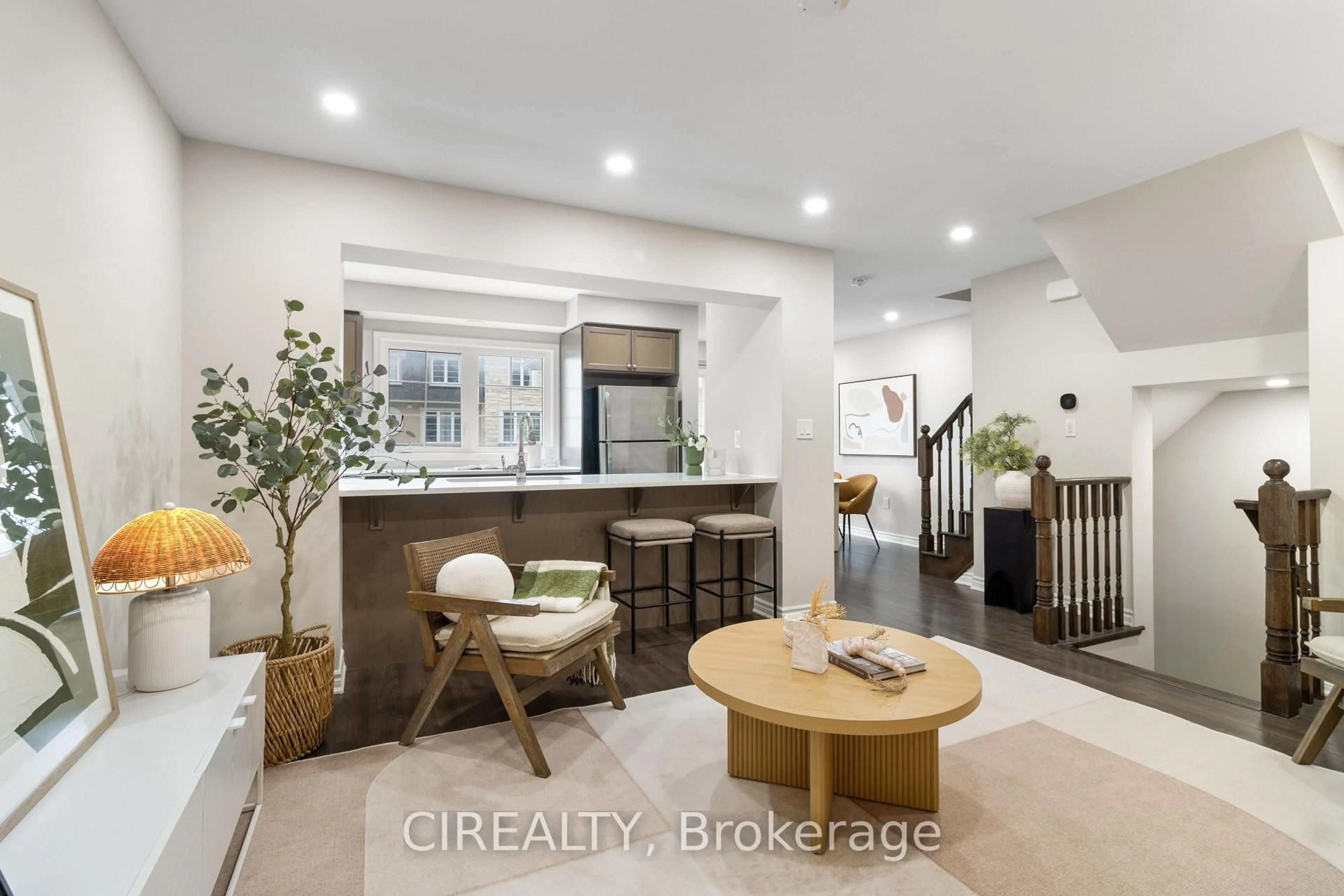 Open concept kitchen, ceramic/tile floor for 48 Casely Ave, Richmond Hill Ontario L4S 0K3