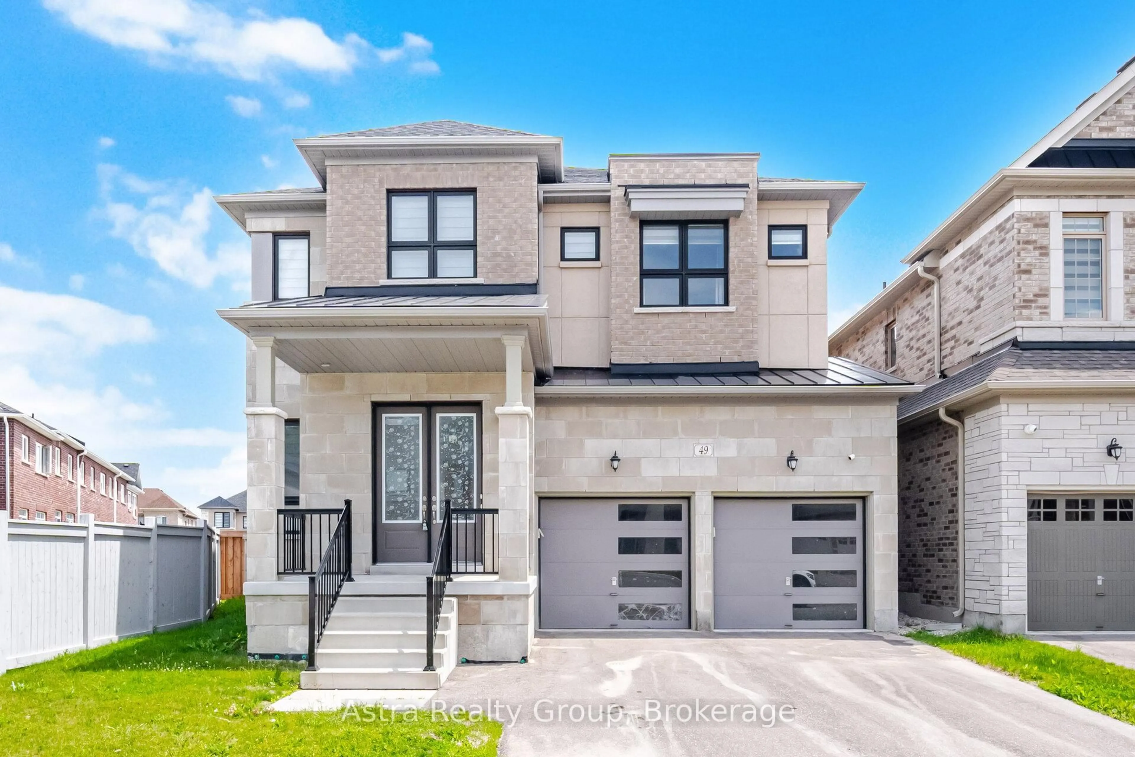 Home with brick exterior material, street for 49 Westlake Cres, Bradford West Gwillimbury Ontario L3Z 4K4