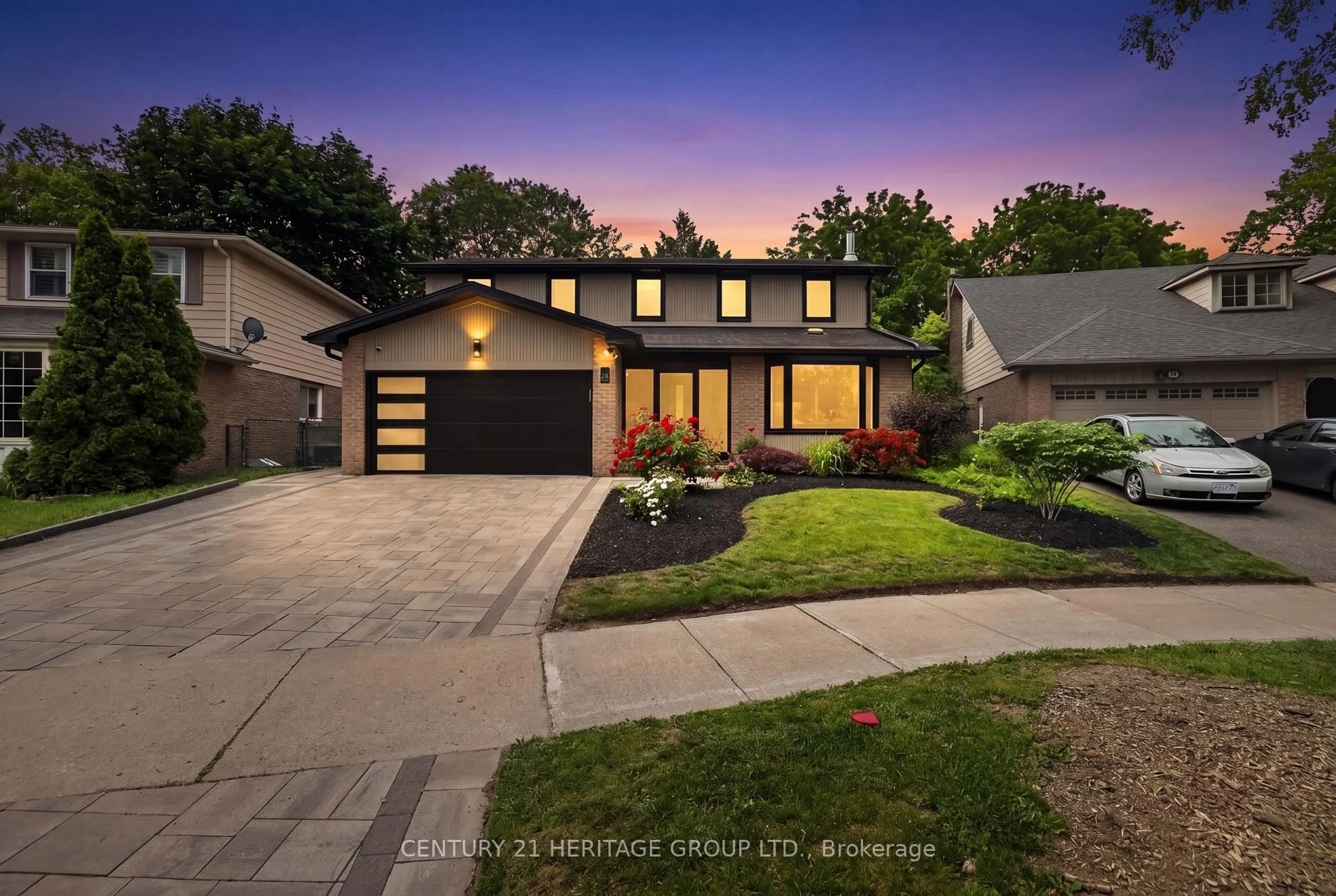 Home with brick exterior material, street for 28 Innis Cres, Richmond Hill Ontario L4C 5K2