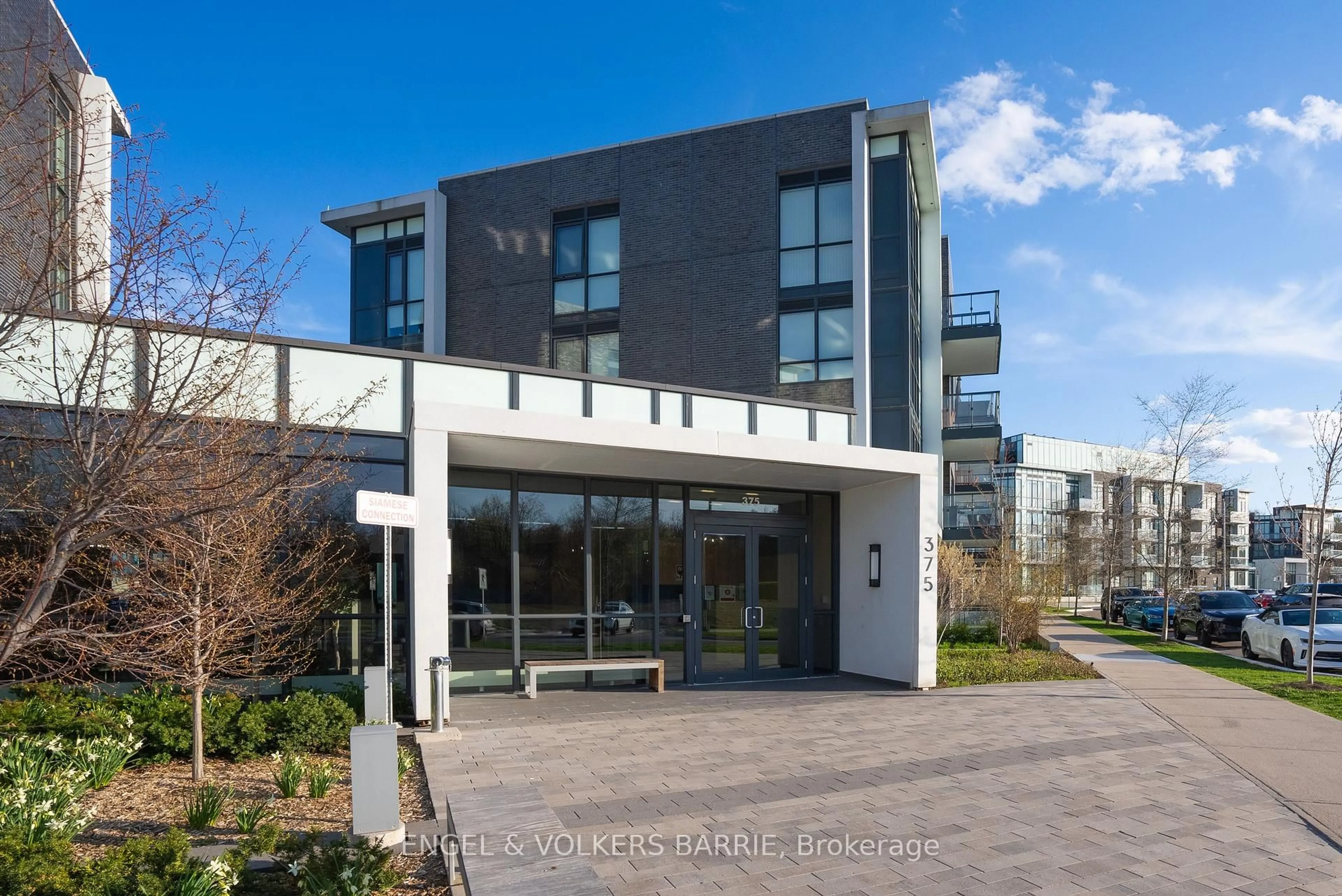 A pic from outside/outdoor area/front of a property/back of a property/a pic from drone, building for 375 Sea Ray Ave #132, Innisfil Ontario L9S 2P7