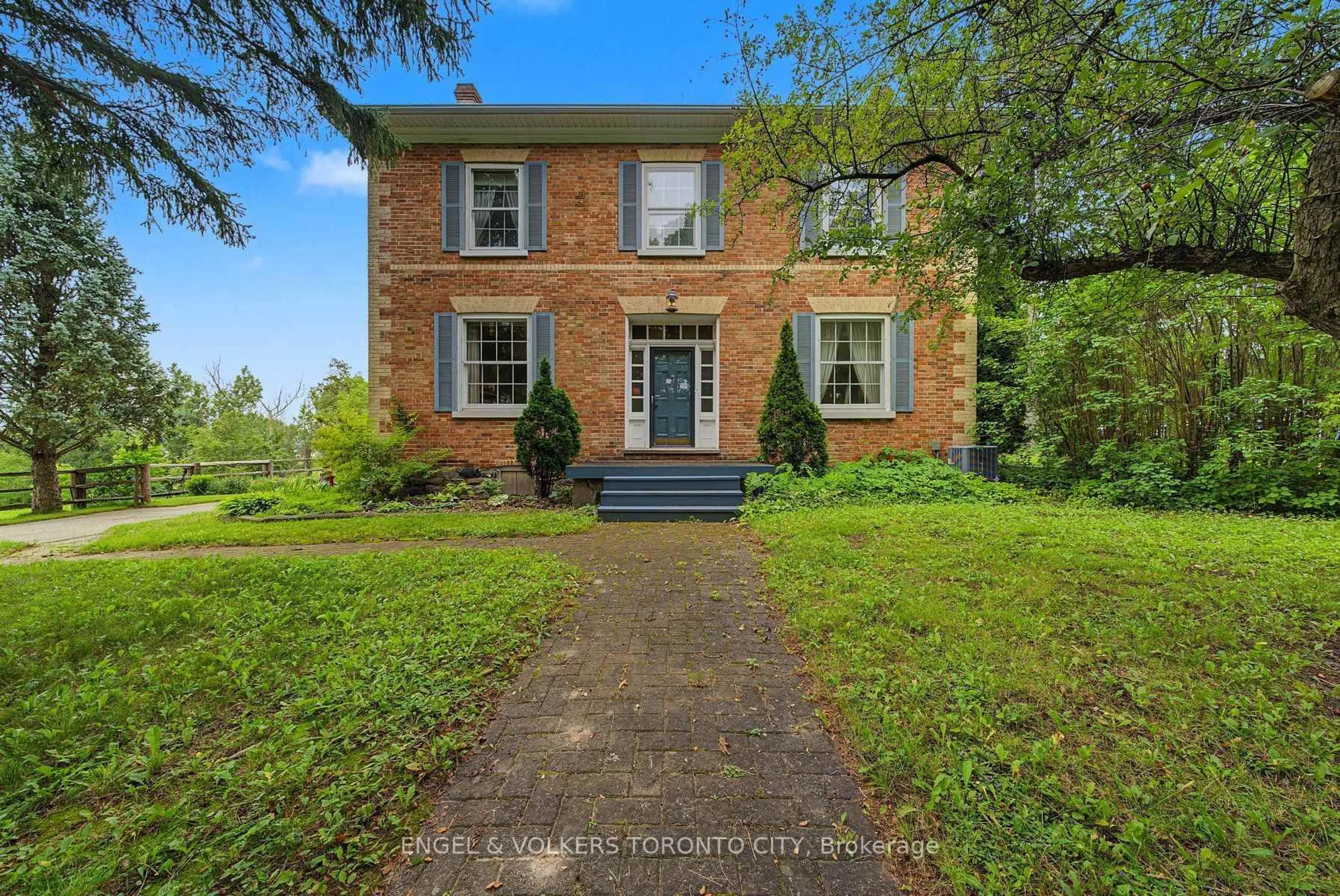 Home with brick exterior material, street for 4421 5th Line, Bradford West Gwillimbury Ontario L0G 1W0