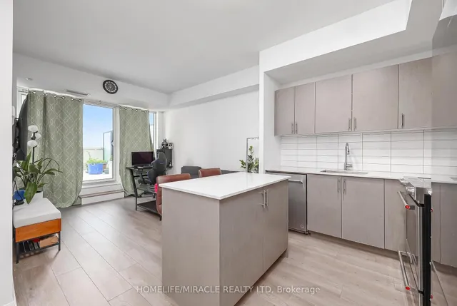 9000 Jane St #223, Vaughan 3