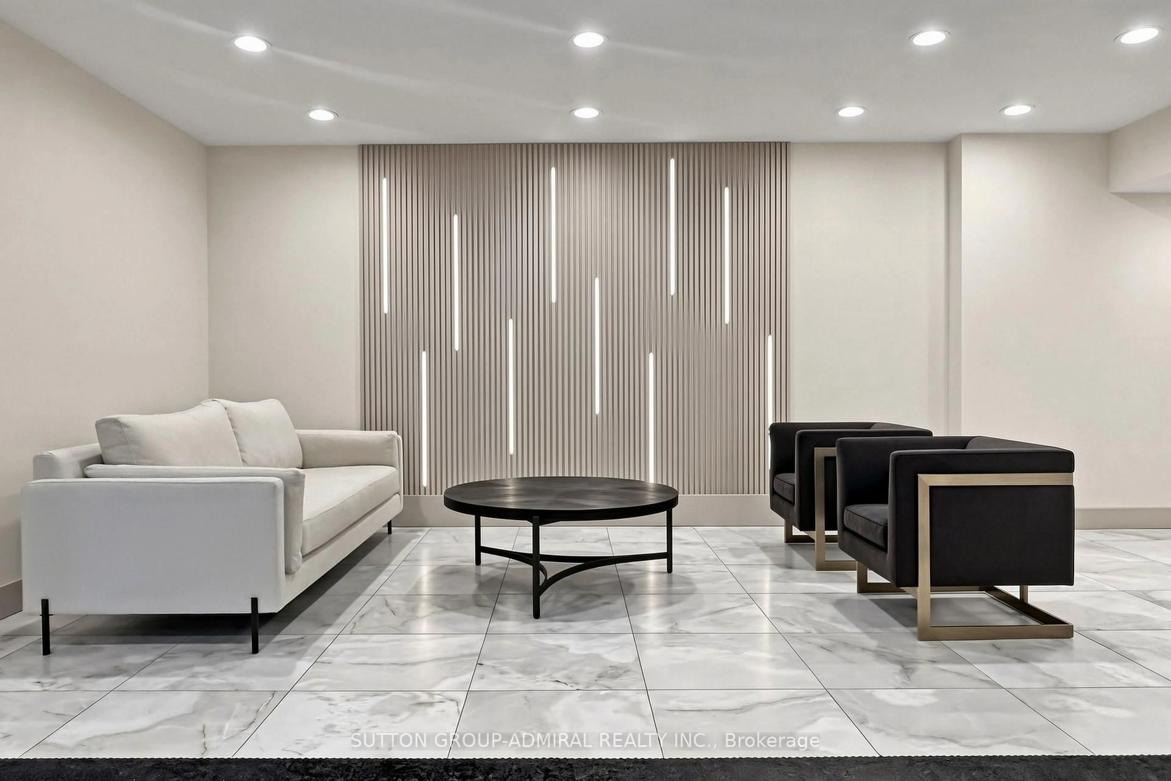 Lobby for 32 Clarissa Dr #1516, Richmond Hill Ontario L4C 9R7
