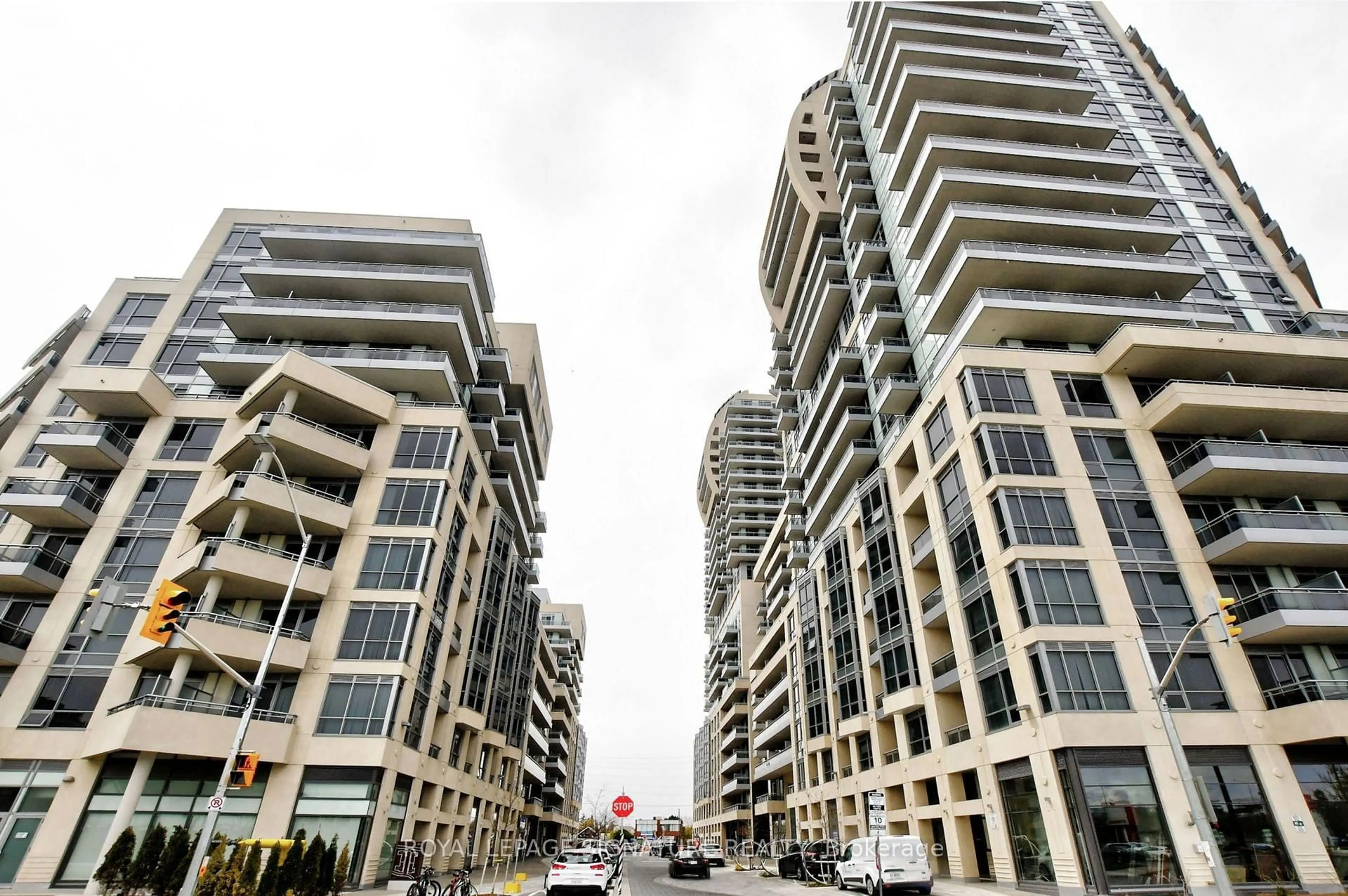 Unknown for 9205 Yonge St #1506NE, Richmond Hill Ontario L4C 6Z2