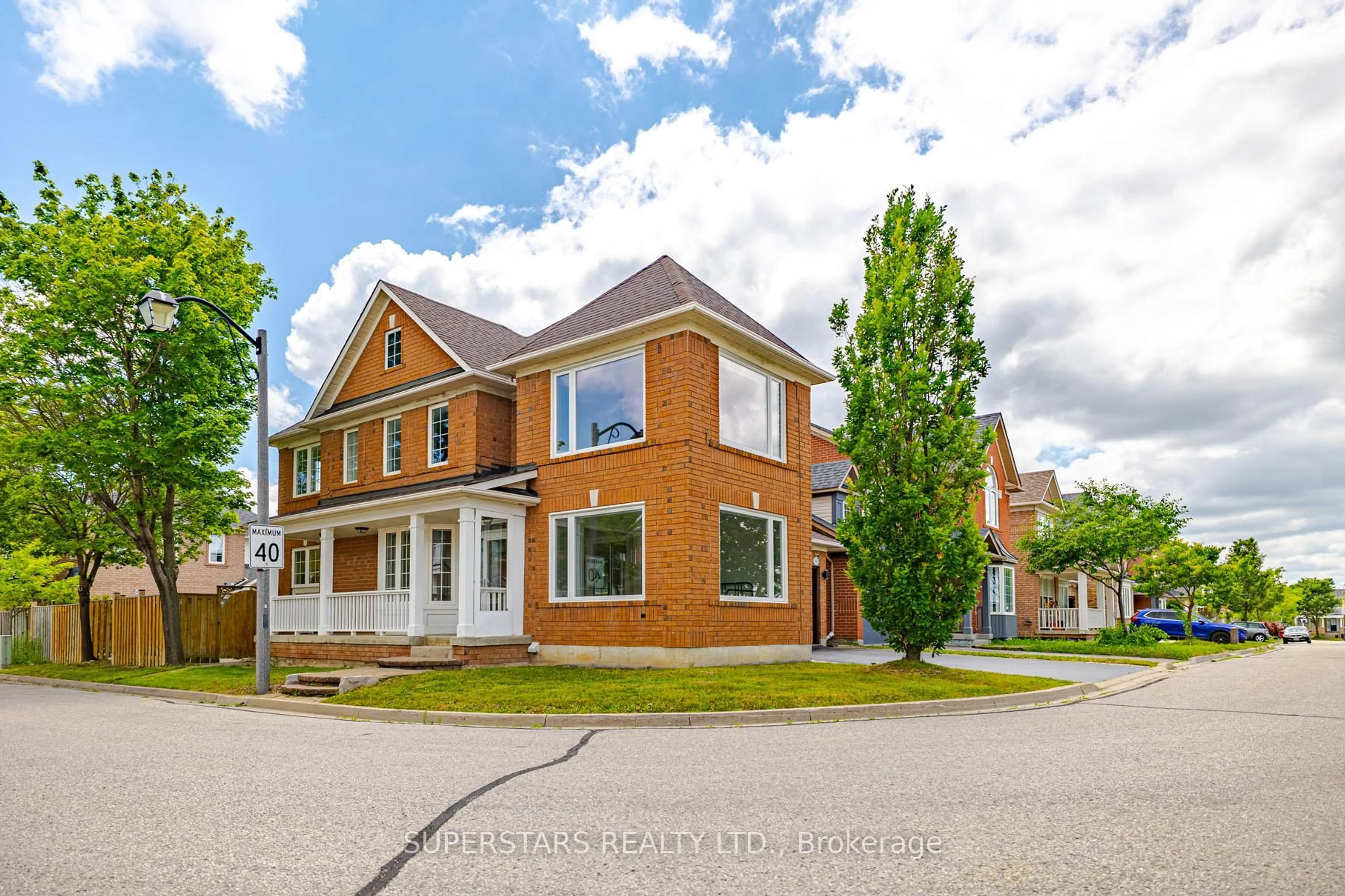 Home with brick exterior material, street for 45 Tower Bridge Cres, Markham Ontario L6C 2M9