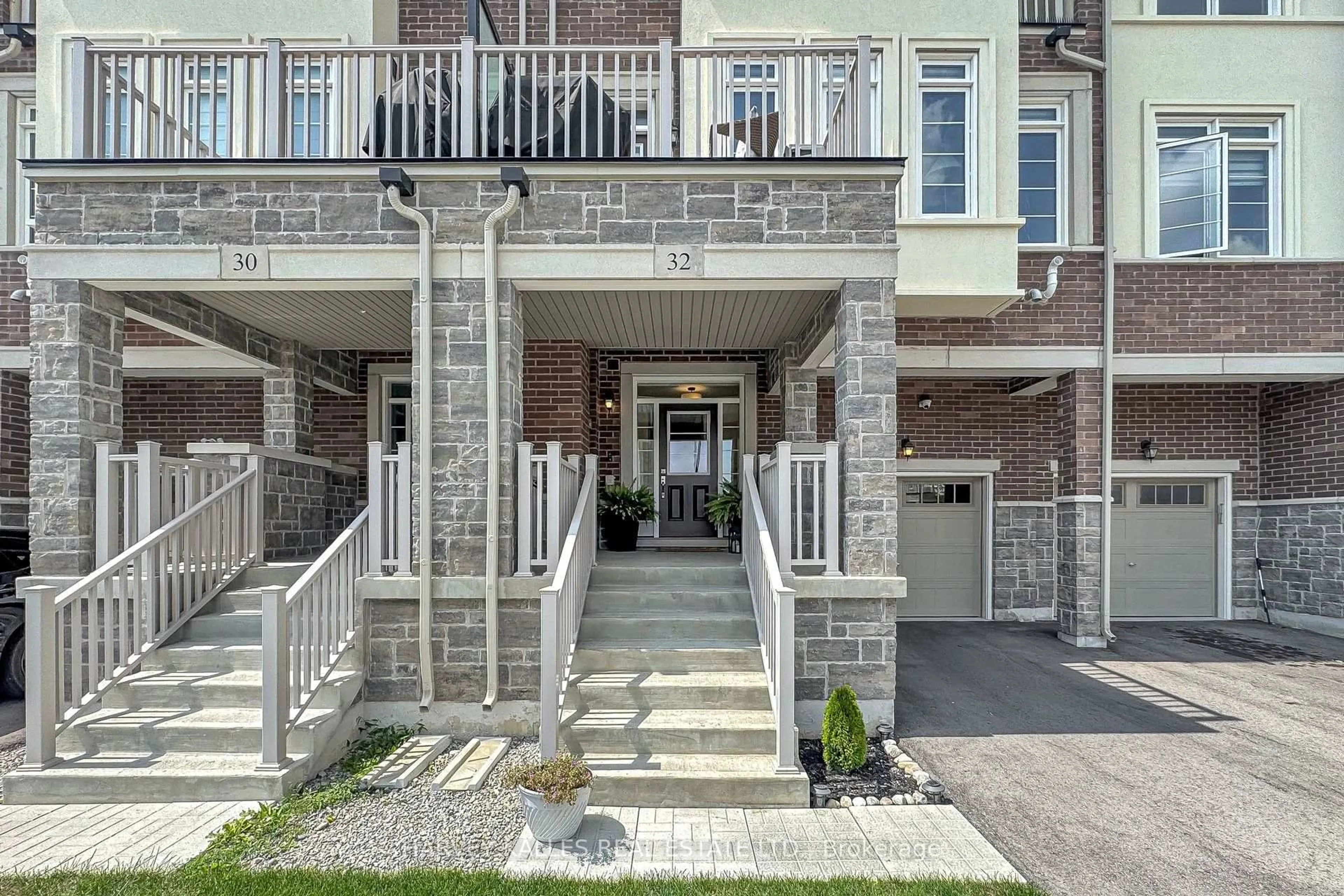 Unknown for 32 Mel Irving Dr, Bradford West Gwillimbury Ontario L3Z 4P1