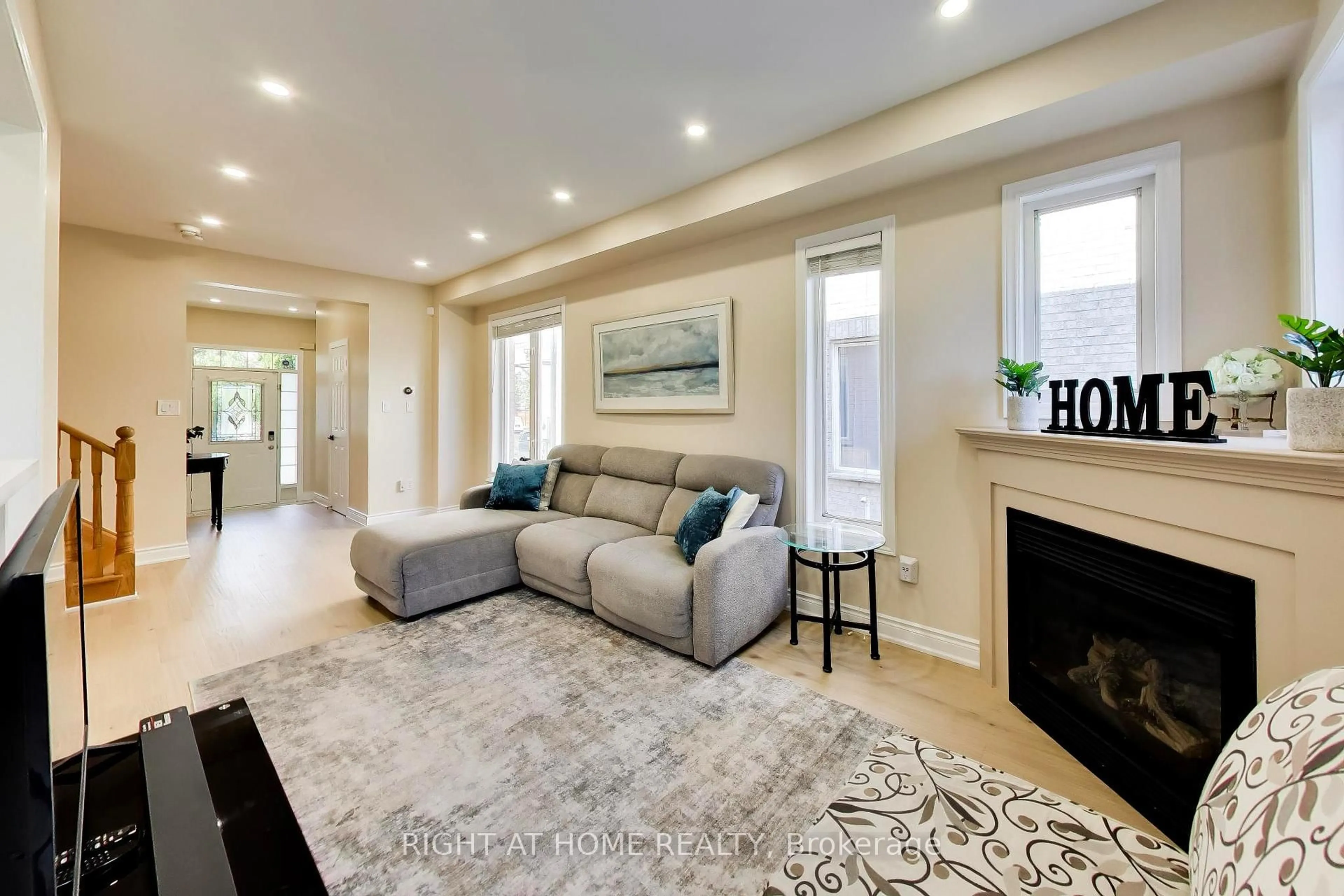Living room with furniture, unknown for 237 Terra Rd, Vaughan Ontario L4L 3J4