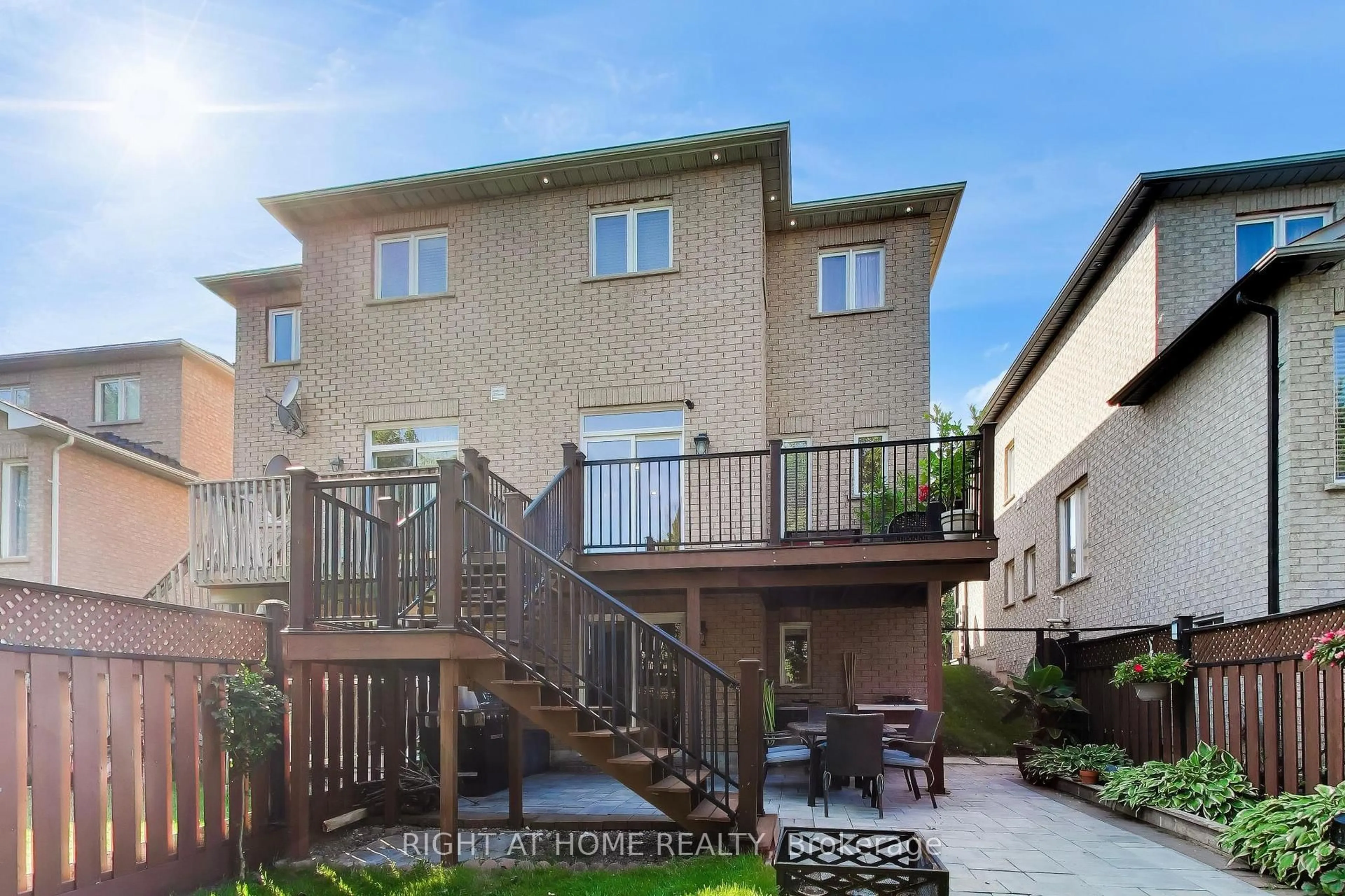 Patio, street for 237 Terra Rd, Vaughan Ontario L4L 3J4