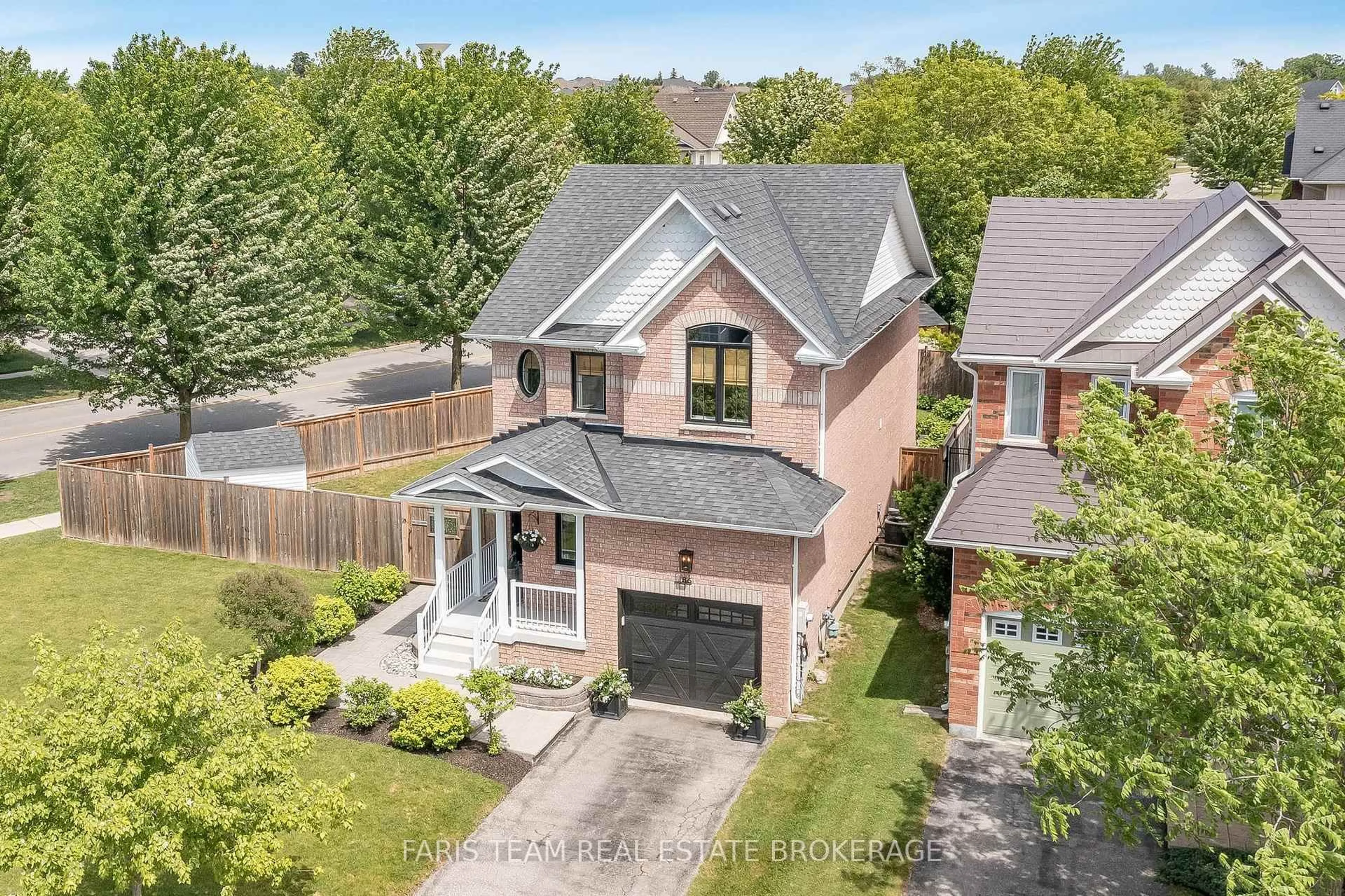 A pic from outside/outdoor area/front of a property/back of a property/a pic from drone, street for 86 Margaret Graham Cres, East Gwillimbury Ontario L0G 1M0