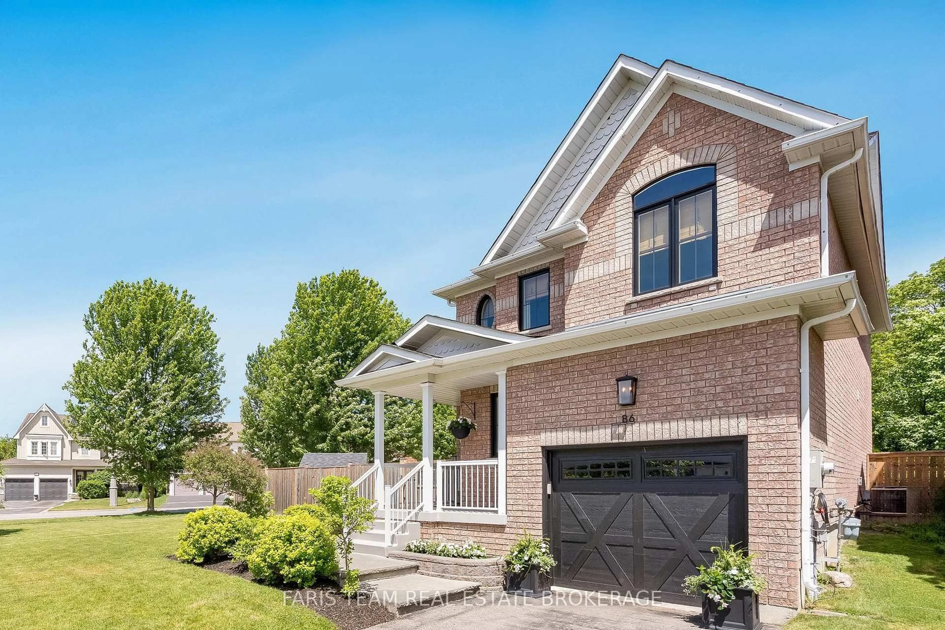 Home with brick exterior material, street for 86 Margaret Graham Cres, East Gwillimbury Ontario L0G 1M0