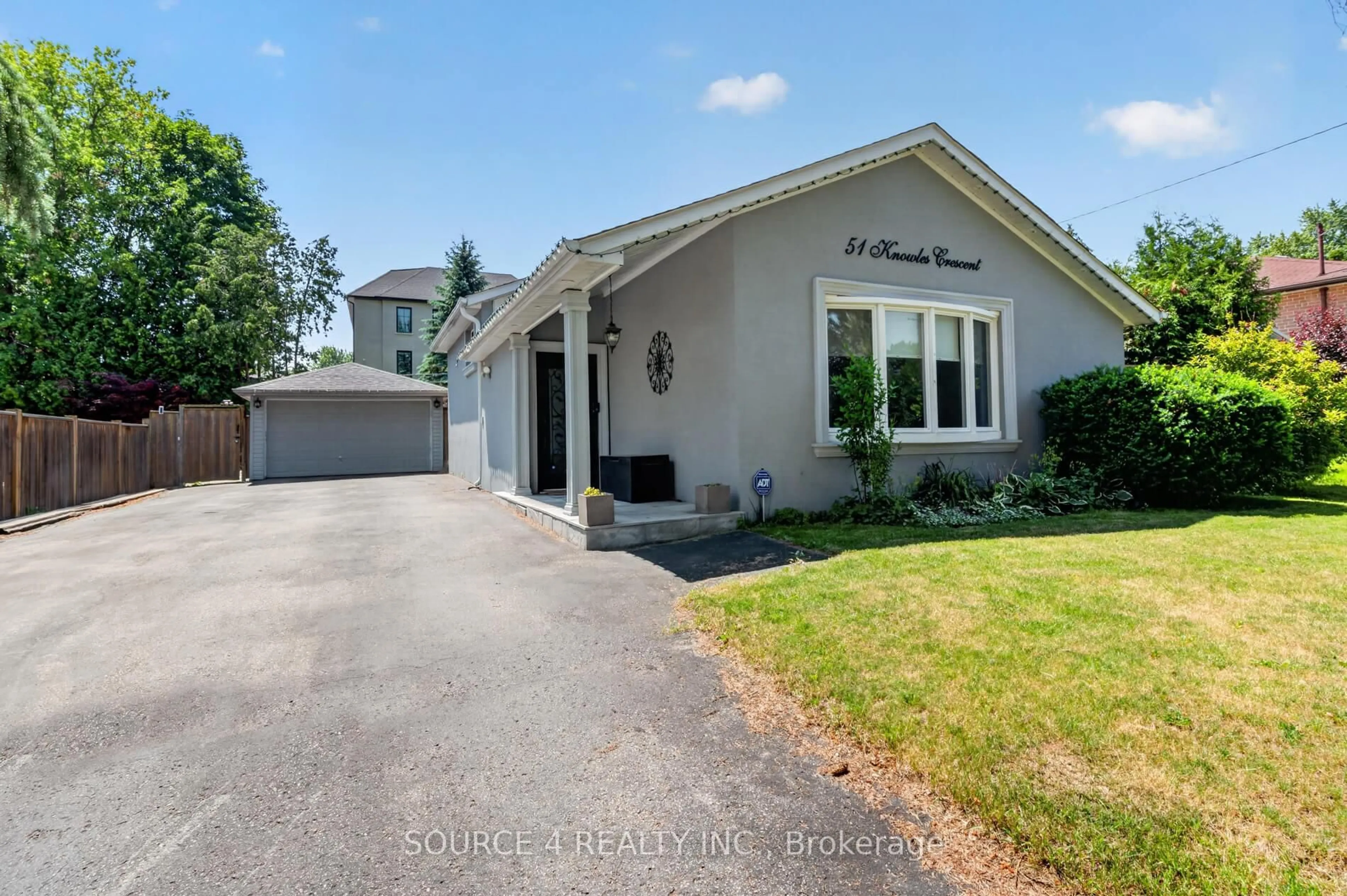 Unknown for 51 Knowles Cres, Aurora Ontario L4G 1Z6
