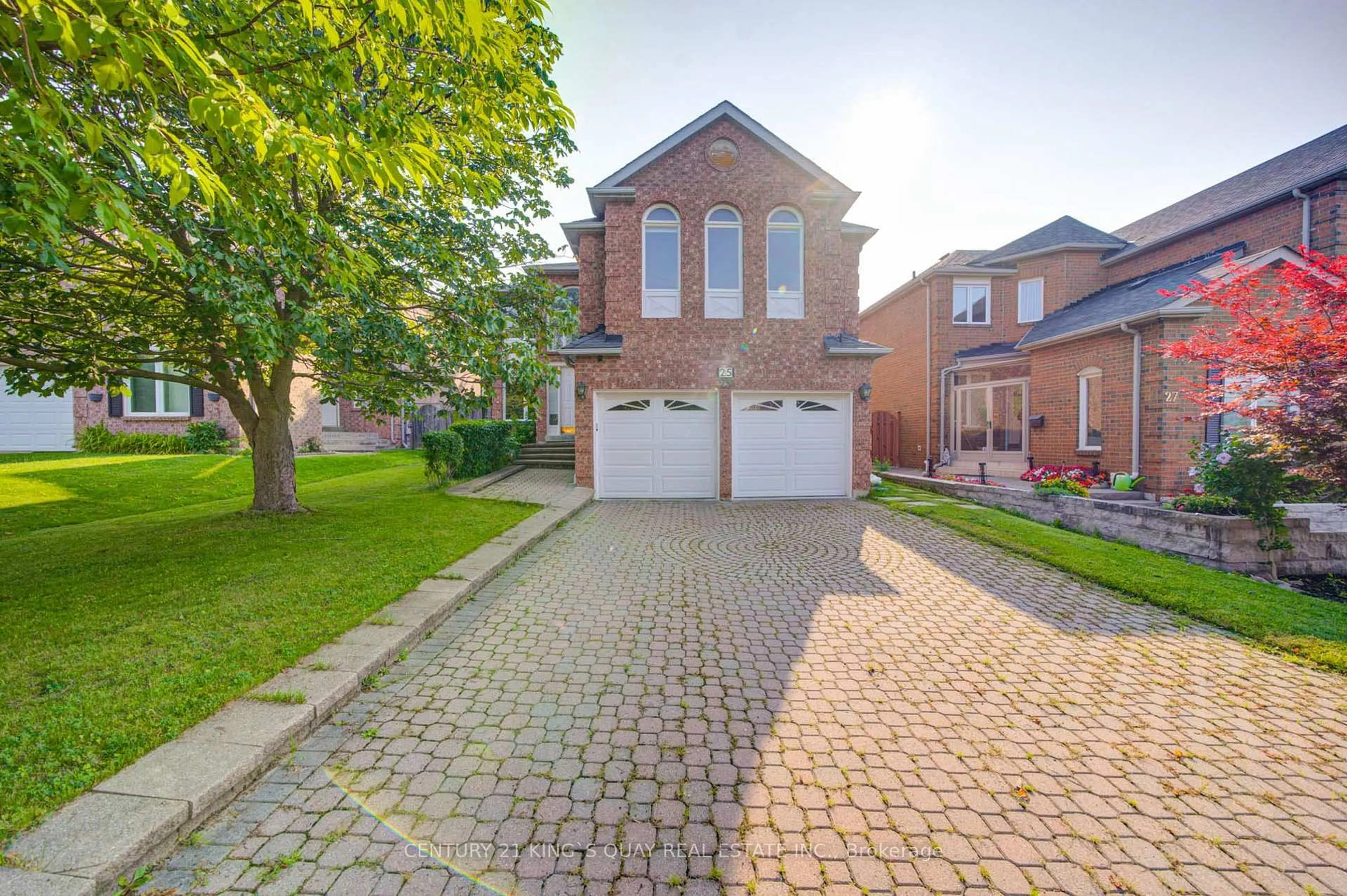 Home with brick exterior material, street for 25 Westmoreland Crt, Markham Ontario L3R 8L9