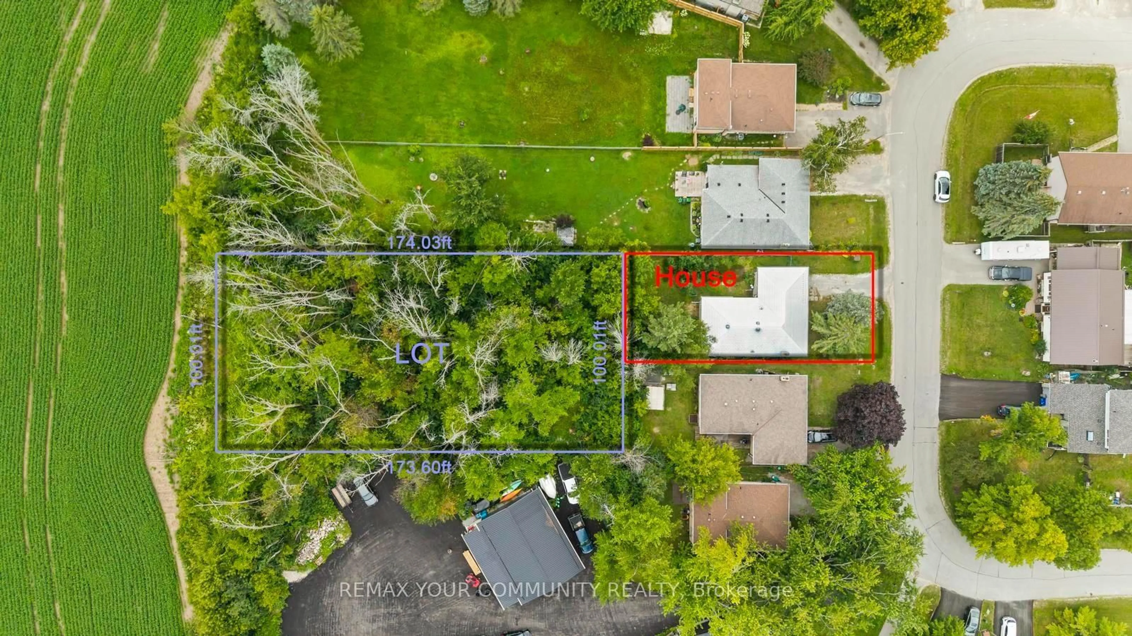A pic from outside/outdoor area/front of a property/back of a property/a pic from drone, street for 566 Highland Cres, Brock Ontario L0K 1A0