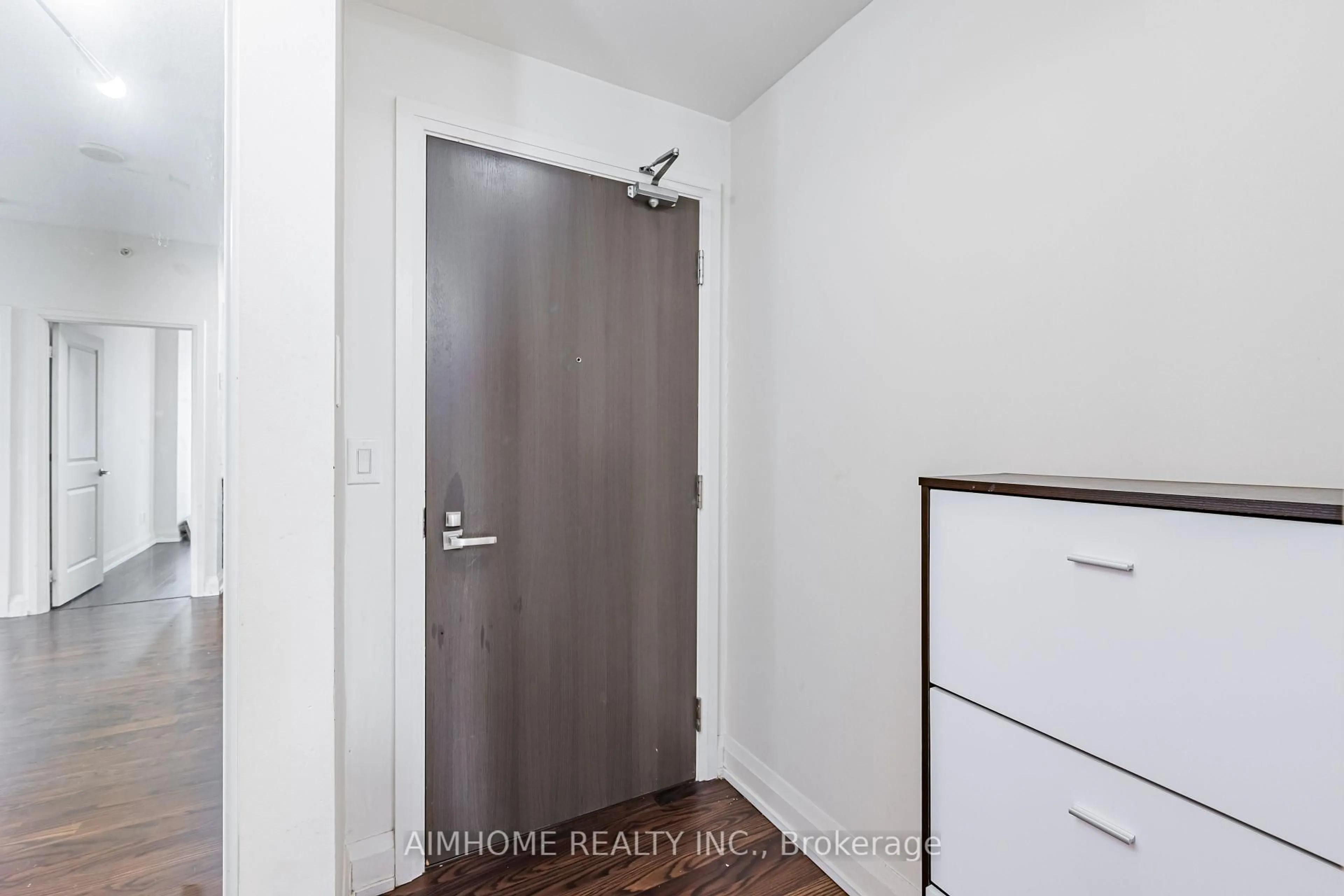 A pic of a room for 7171 Yonge St #1115, Markham Ontario L3T 0C5
