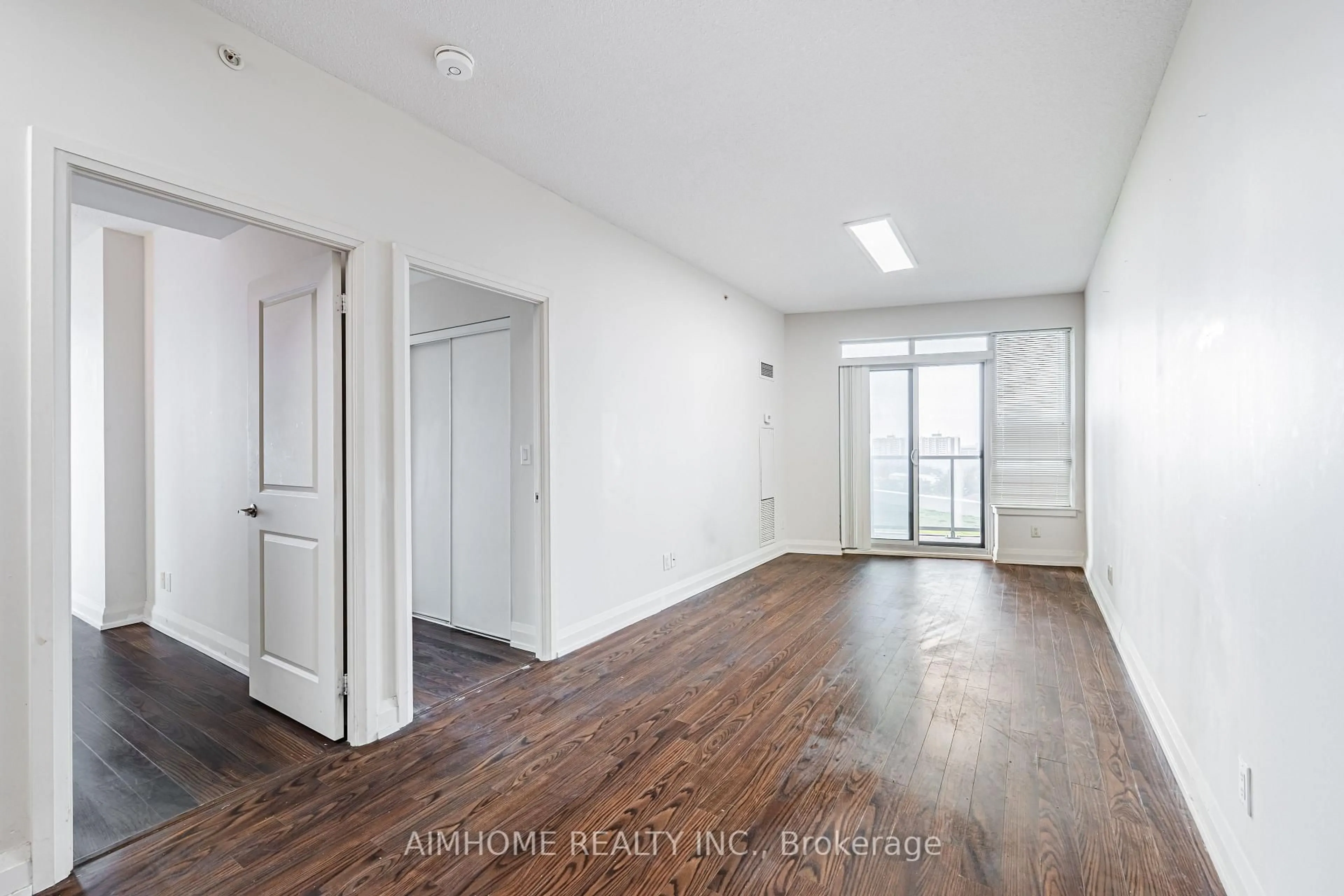 A pic of a room for 7171 Yonge St #1115, Markham Ontario L3T 0C5