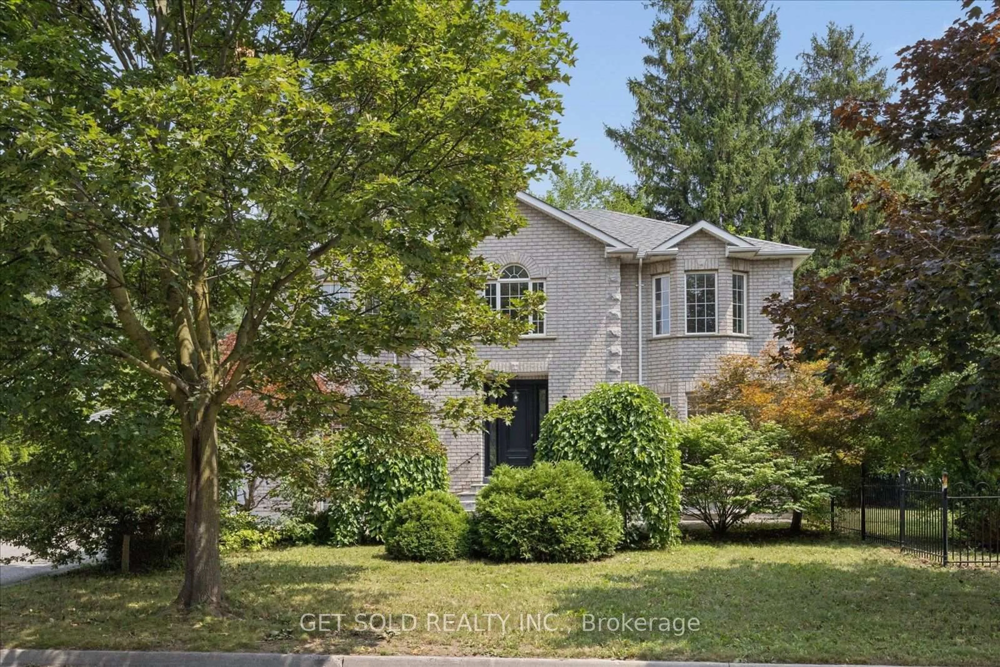 Home with vinyl exterior material, street for 49 Pearson Ave, Richmond Hill Ontario L4C 6T3