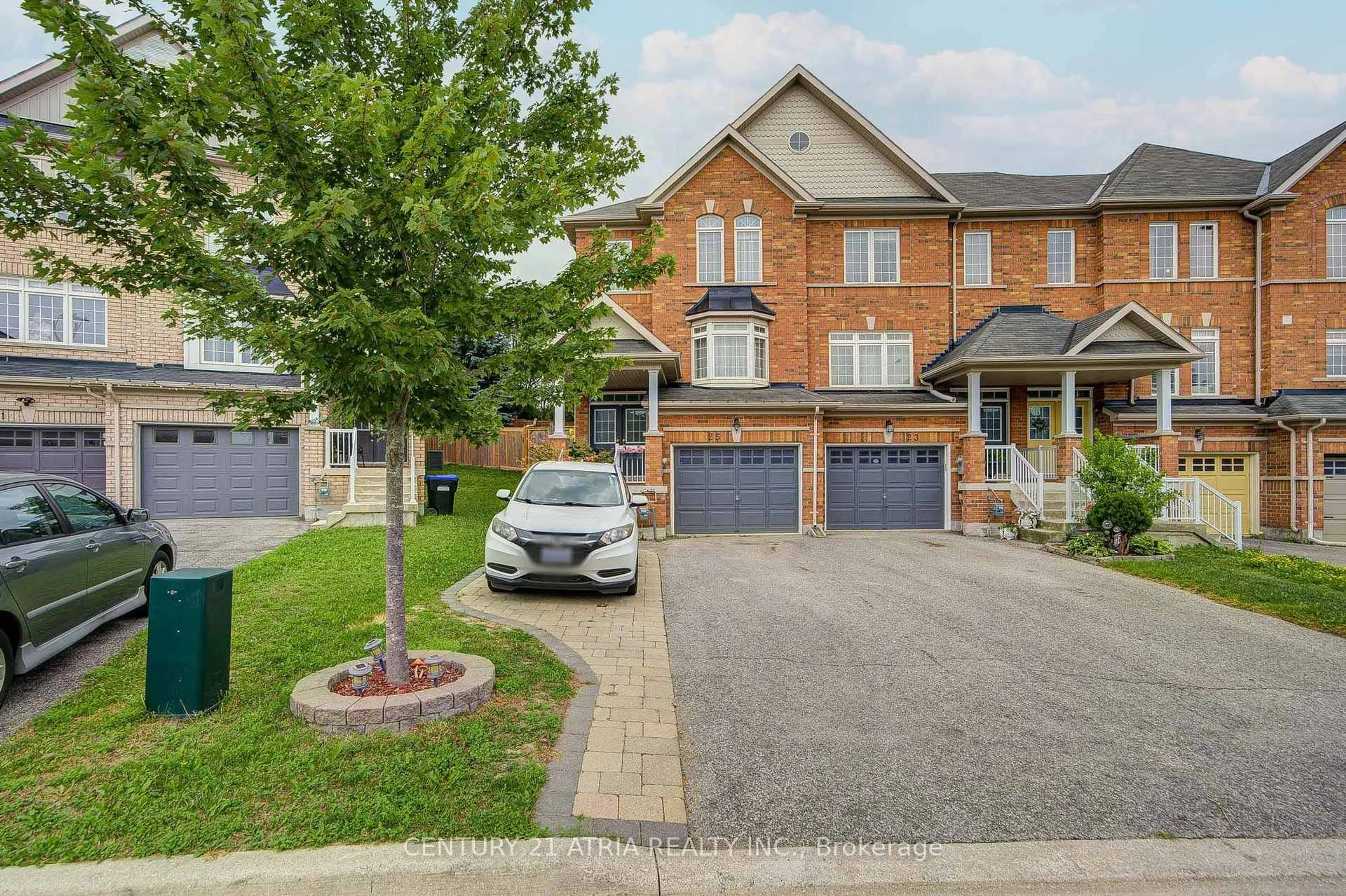 Home with brick exterior material, street for 25 Matthewson Ave, Bradford West Gwillimbury Ontario L3Z 0P3
