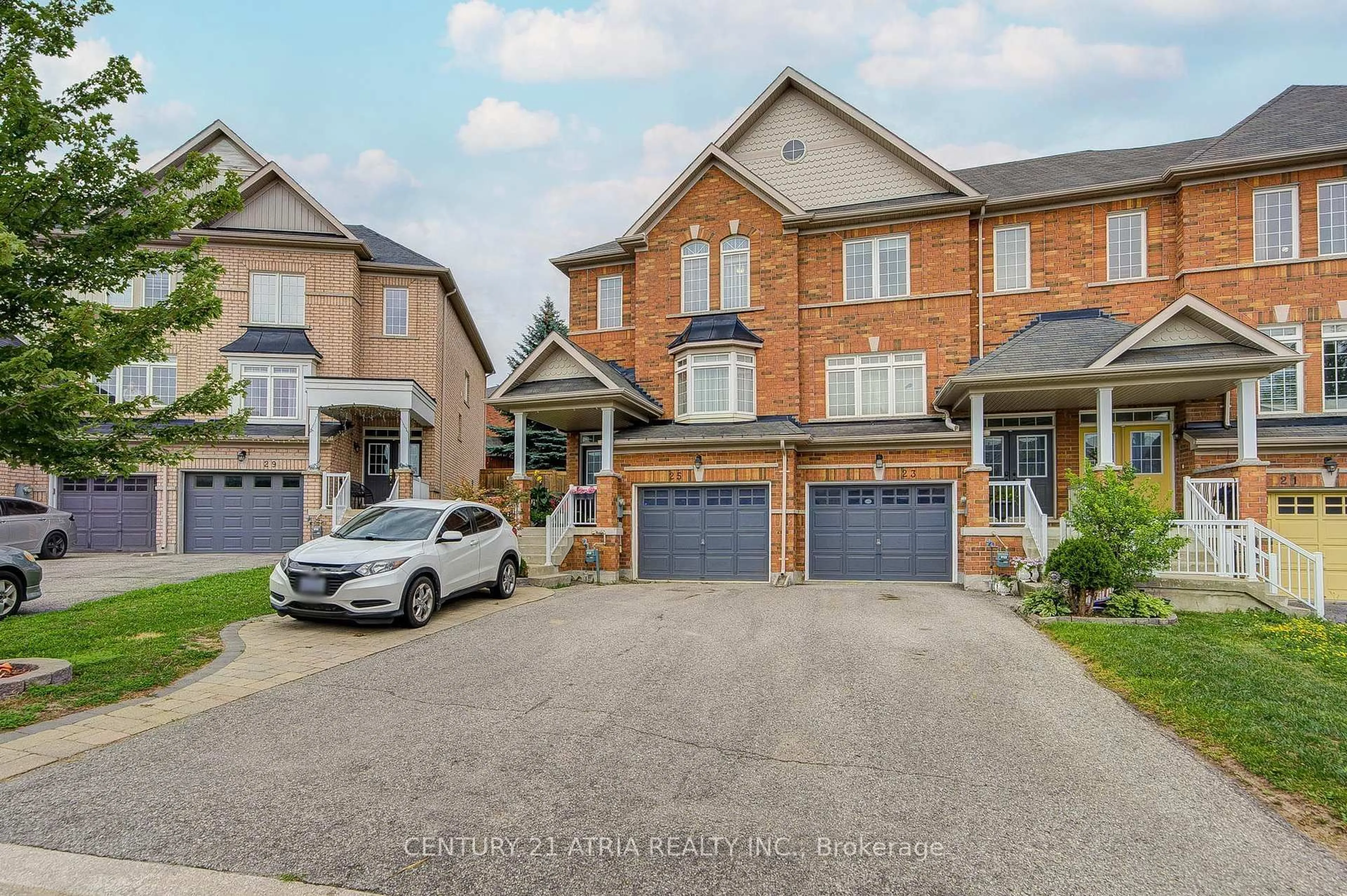 Home with brick exterior material, street for 25 Matthewson Ave, Bradford West Gwillimbury Ontario L3Z 0P3