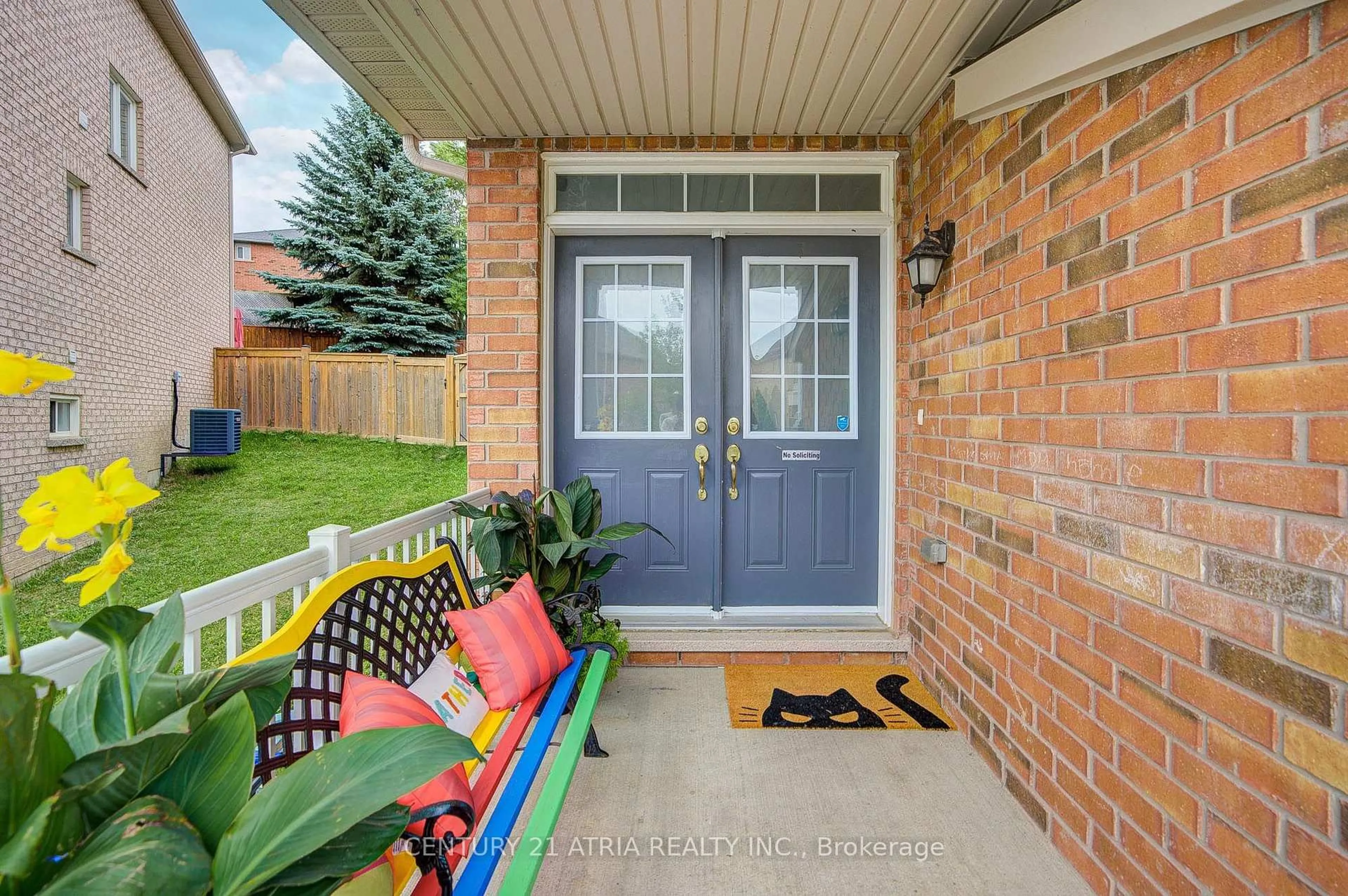 Indoor entryway for 25 Matthewson Ave, Bradford West Gwillimbury Ontario L3Z 0P3