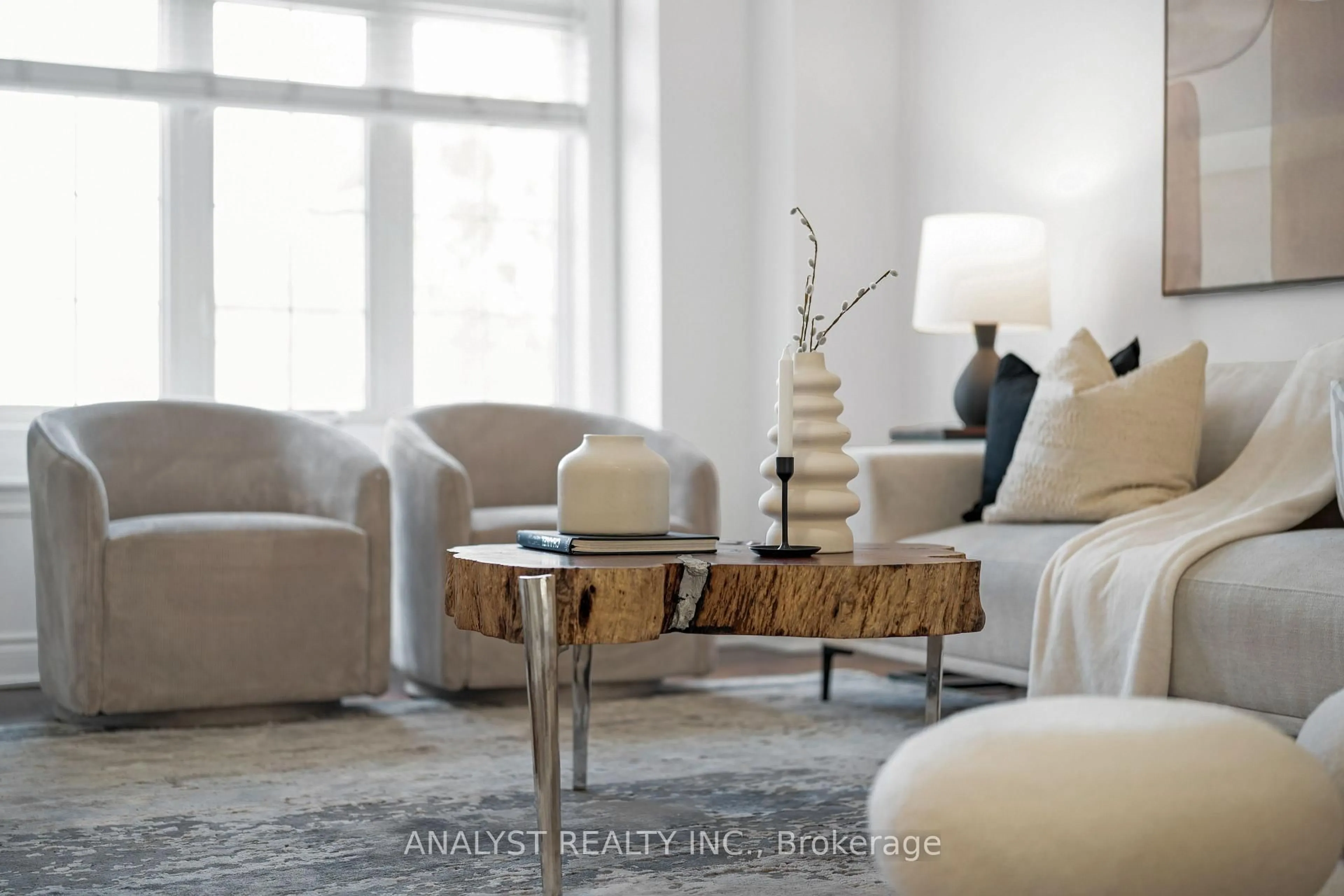 Living room with furniture, unknown for 34 George Bogg Rd, Vaughan Ontario L4L 0A3