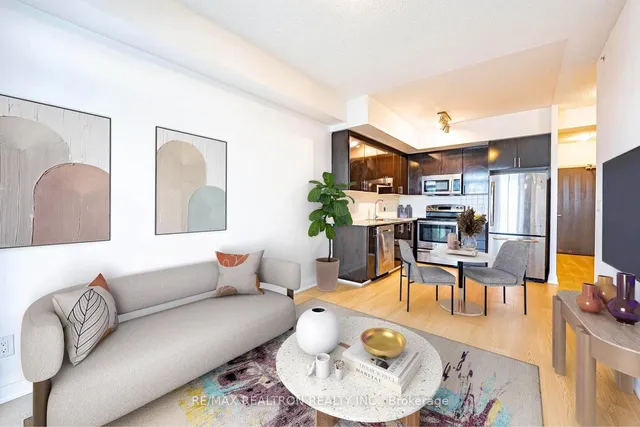 7161 Yonge St #418, Markham 5