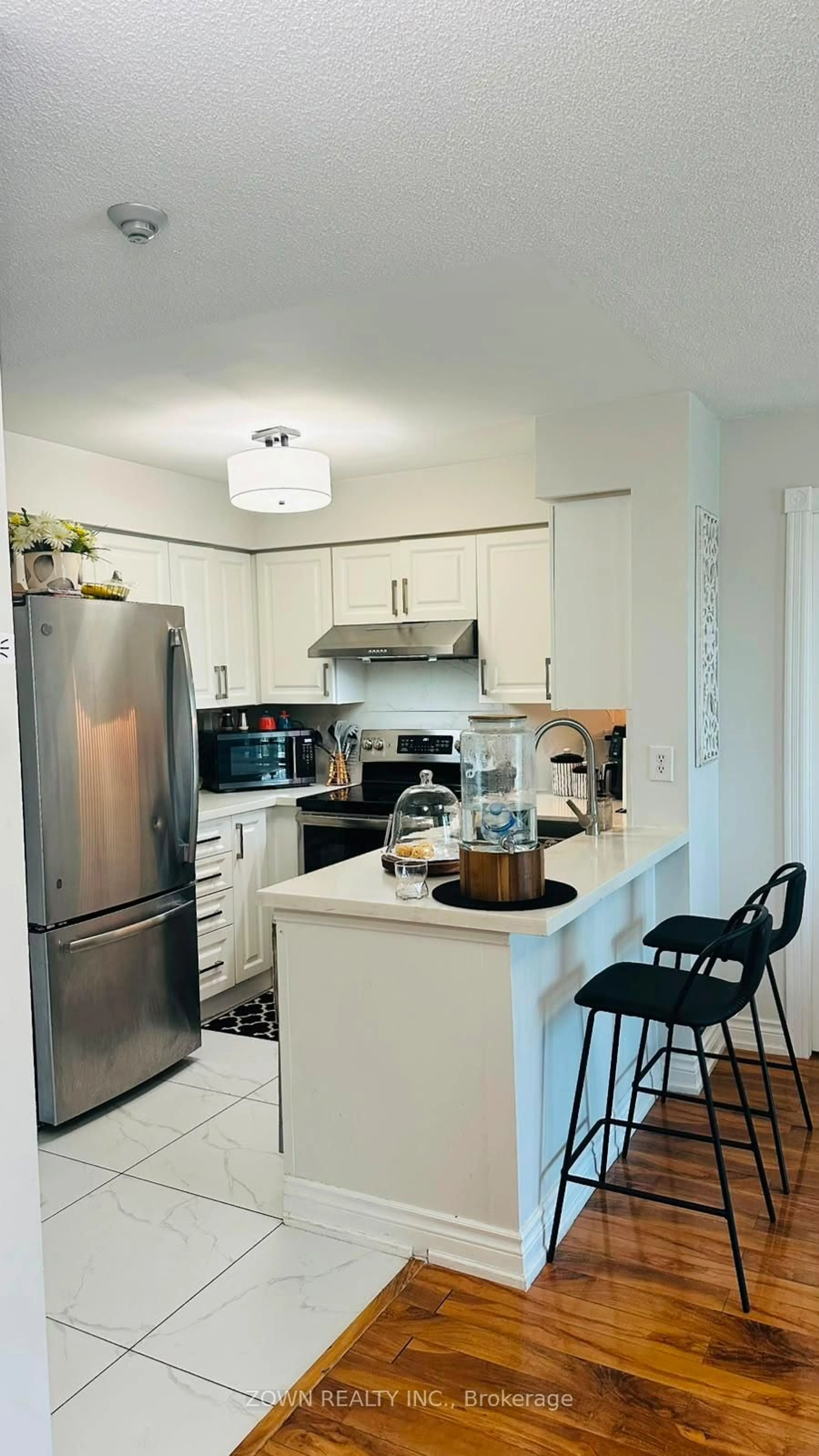 Open concept kitchen, unknown for 3 Ellesmere St #611, Richmond Hill Ontario L4B 4N2