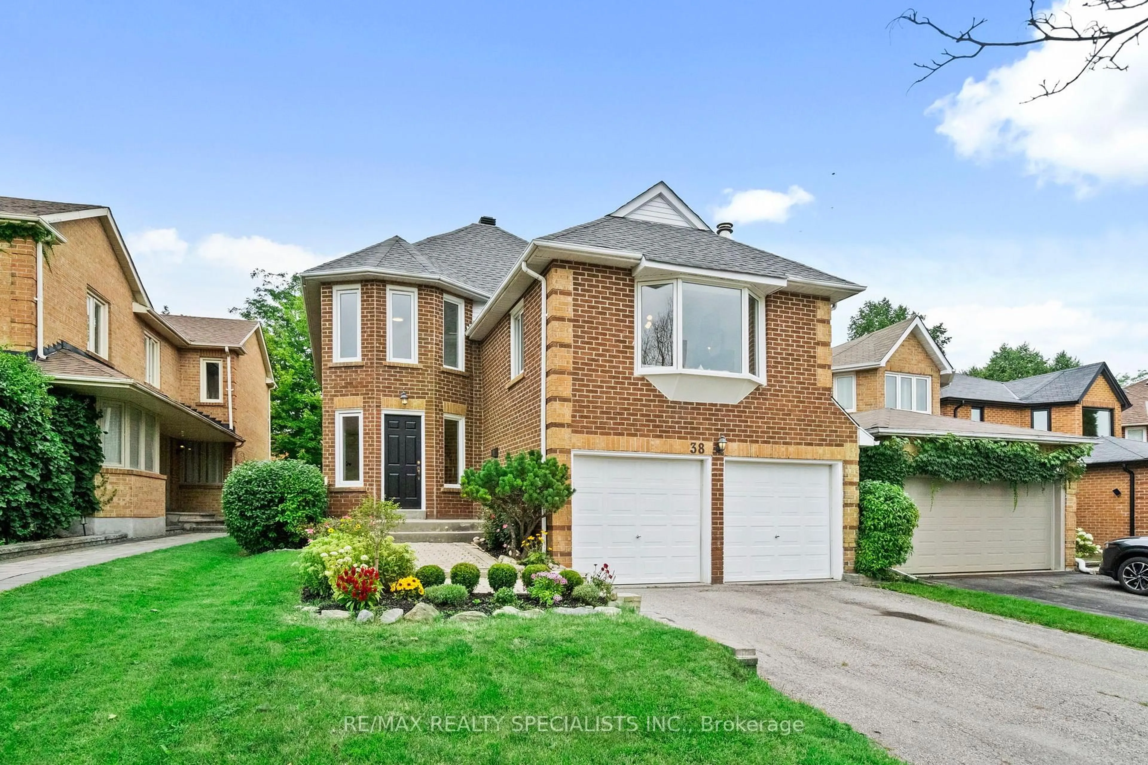 Home with brick exterior material, street for 38 Springfield Way, Vaughan Ontario L4J 5E5