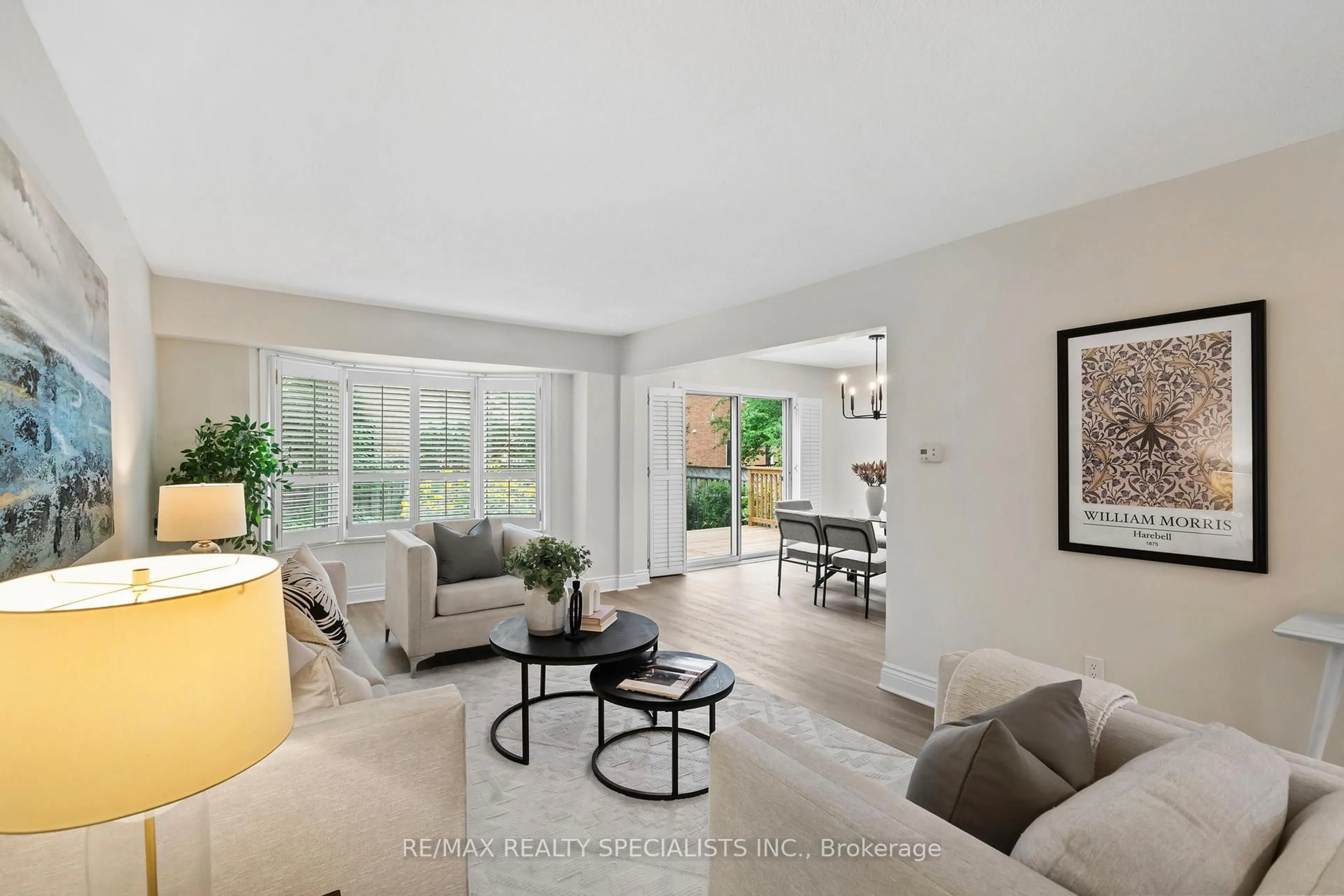 Living room with furniture, unknown for 38 Springfield Way, Vaughan Ontario L4J 5E5