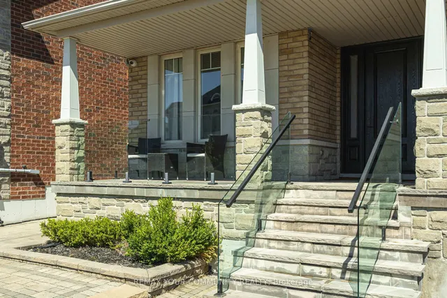 47 Vandervoort Dr, Richmond Hill 2