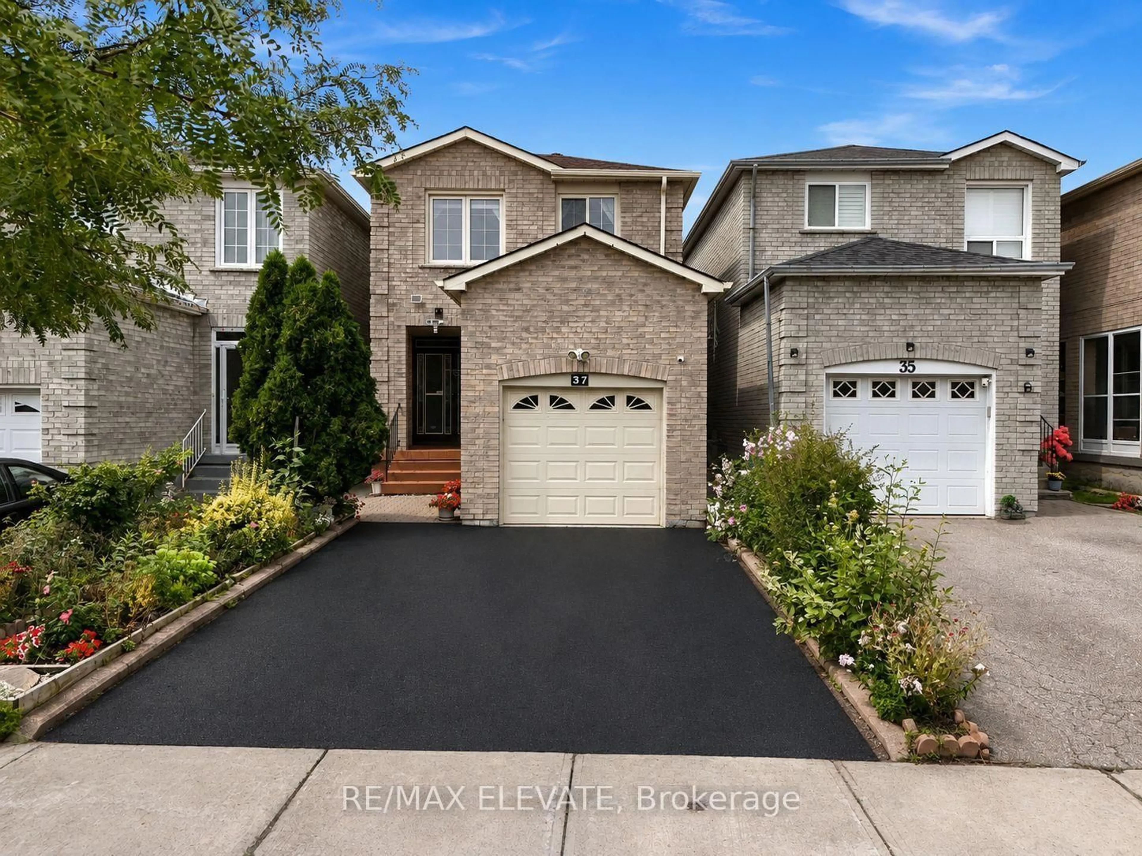 Home with brick exterior material, street for 37 Miles Farm Rd, Markham Ontario L3S 2C2