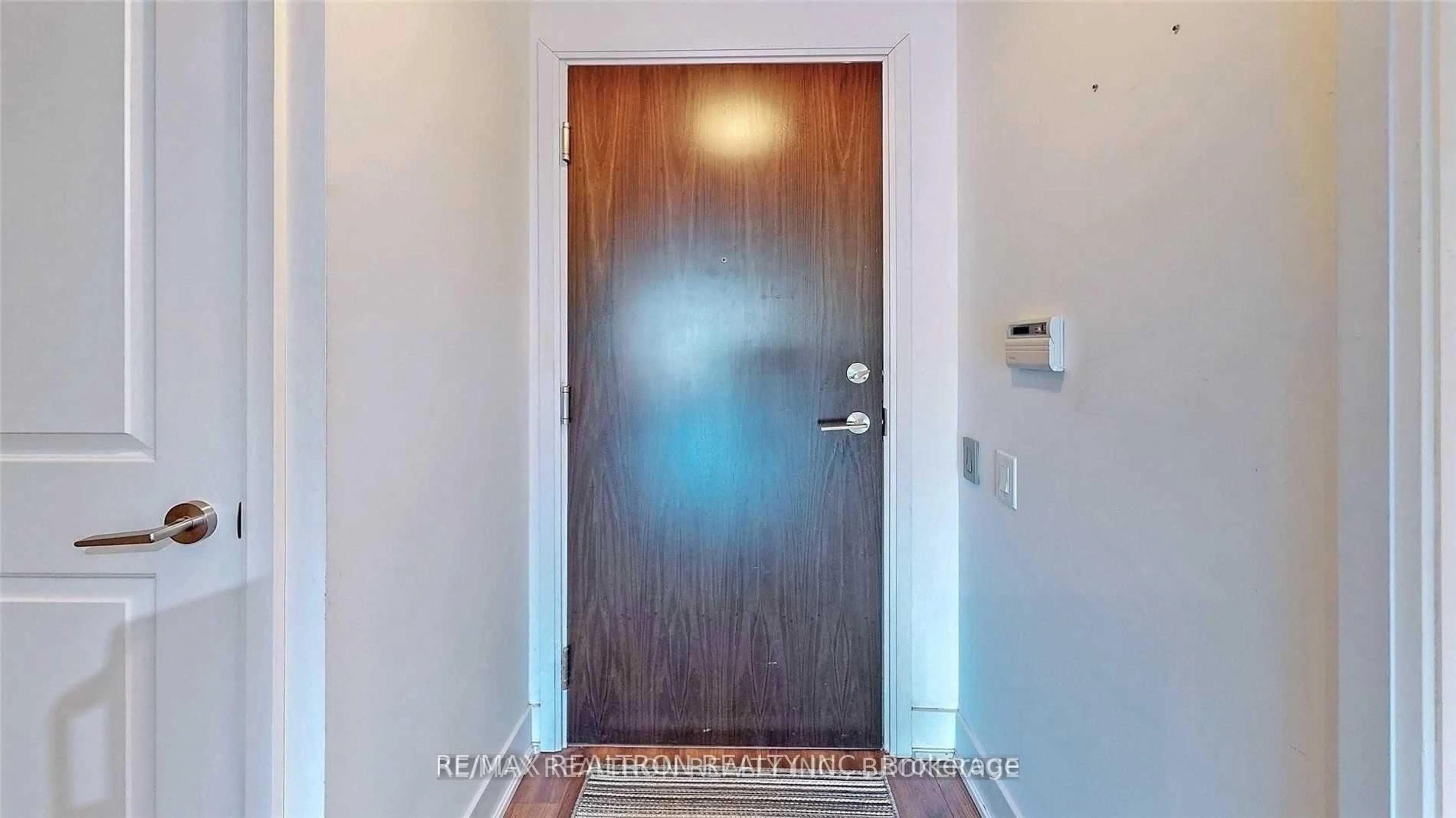 Indoor entryway for 7608 Yonge St #403, Vaughan Ontario L4J 0J5